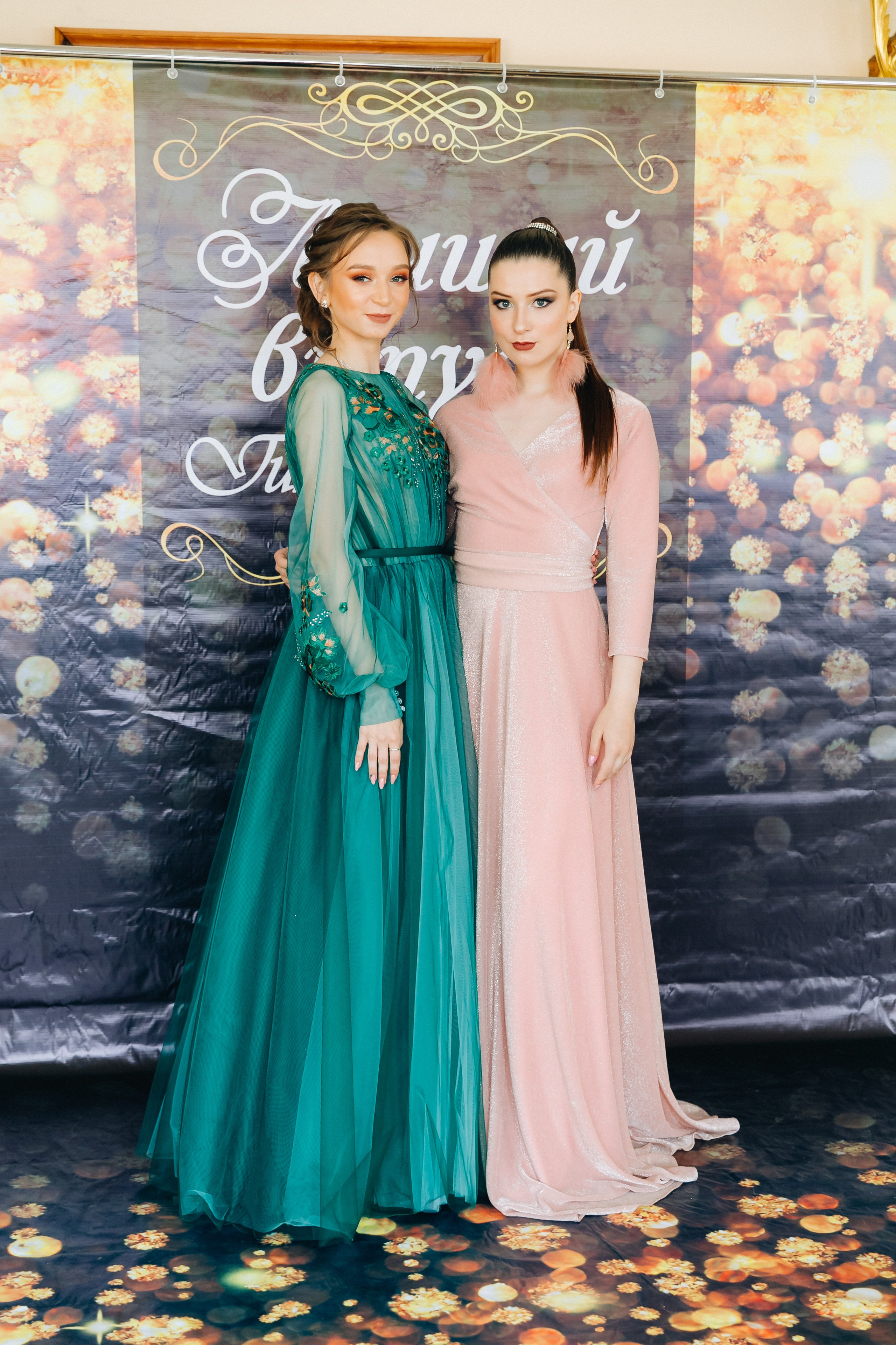 Вручение аттестатов 14 Гимназия. Свадебный и семейный фотограф в Улан-Удэ