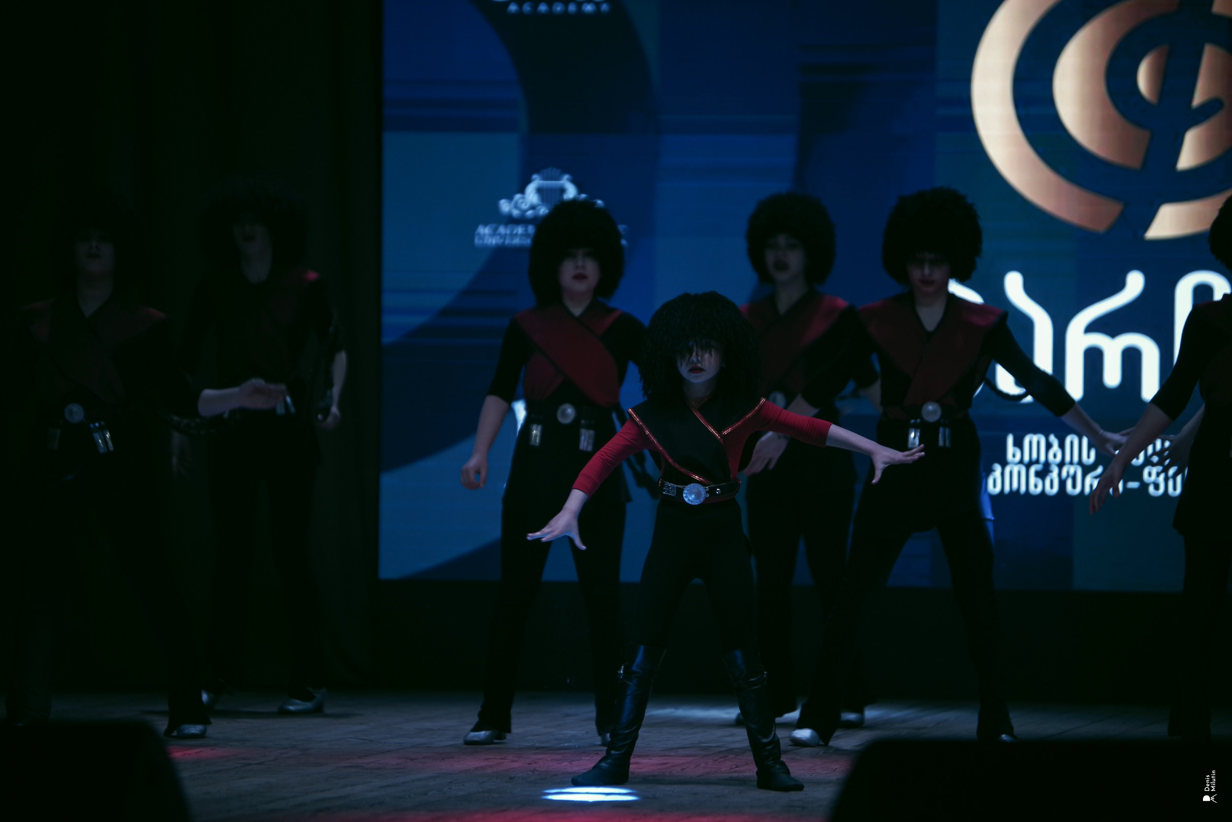 Танцы в Хоби. Портретный фотограф Денис Милютин