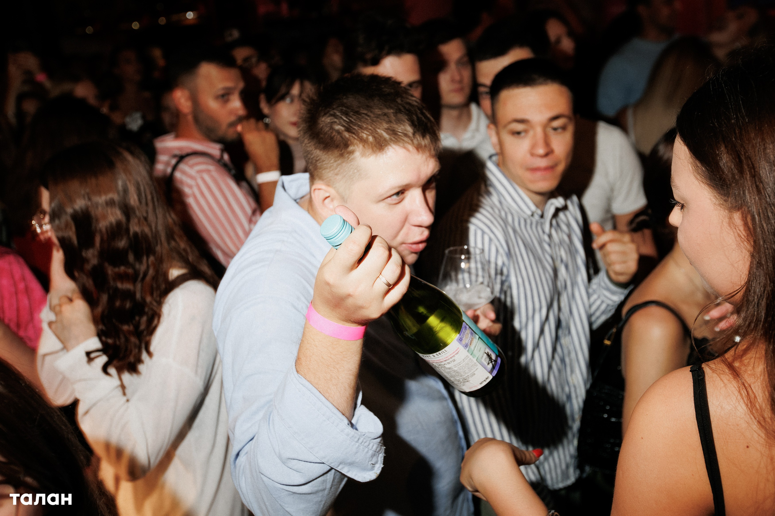 ВИНОТЕКА [бар+магаз] — BIRTHDAY PARTY. СВОИ. ФОТООТЧЕТЫ-СОБЫТИЯ-МЕСТА