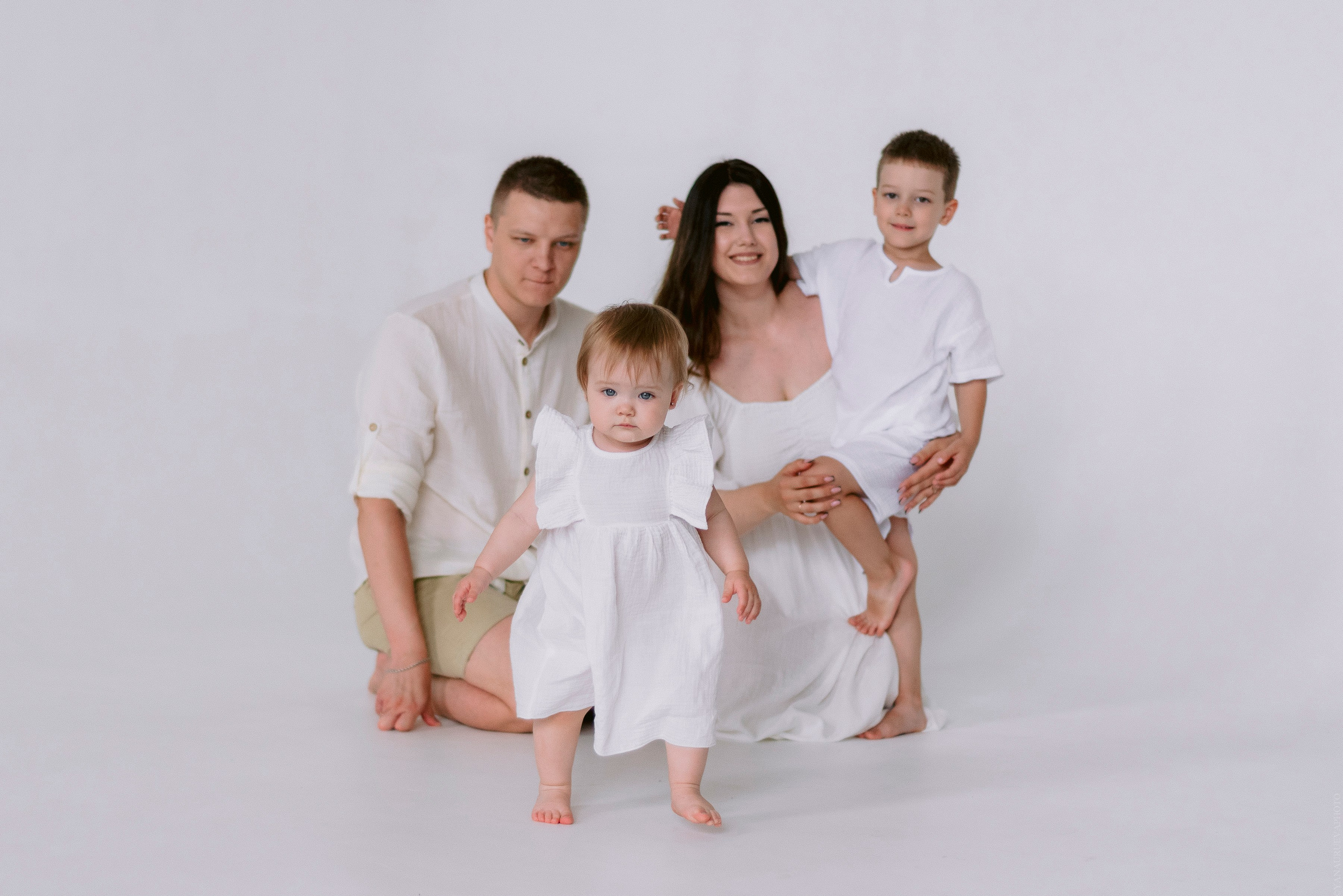 семейная фотосессия в студии