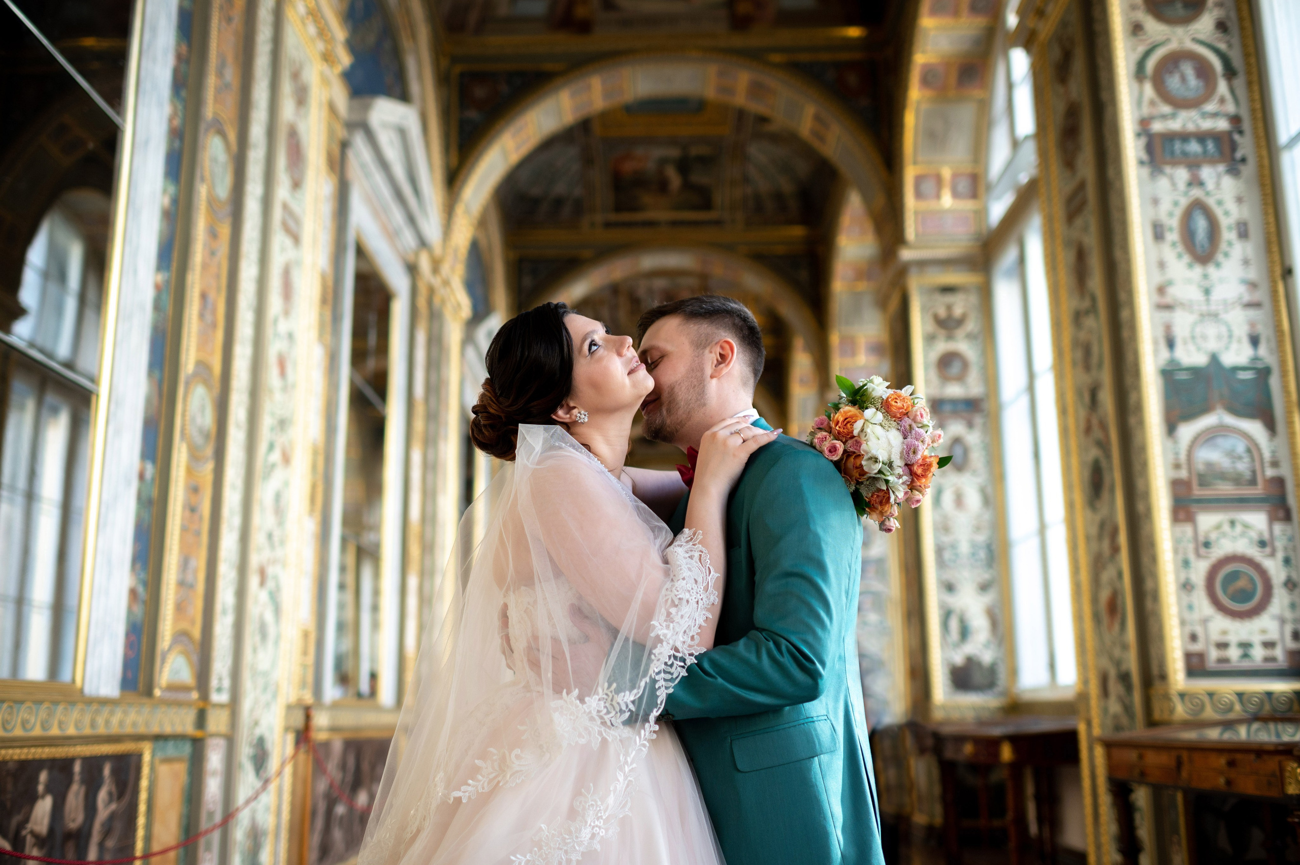 Самая красивая свадебная фотосессия в Эрмитаже. Лучшие свадебные фотографии в Эрмитажа. Портретный, семейный и свадебный фотограф в Санкт-Петербурге и в Пушкине Ширяев Денис