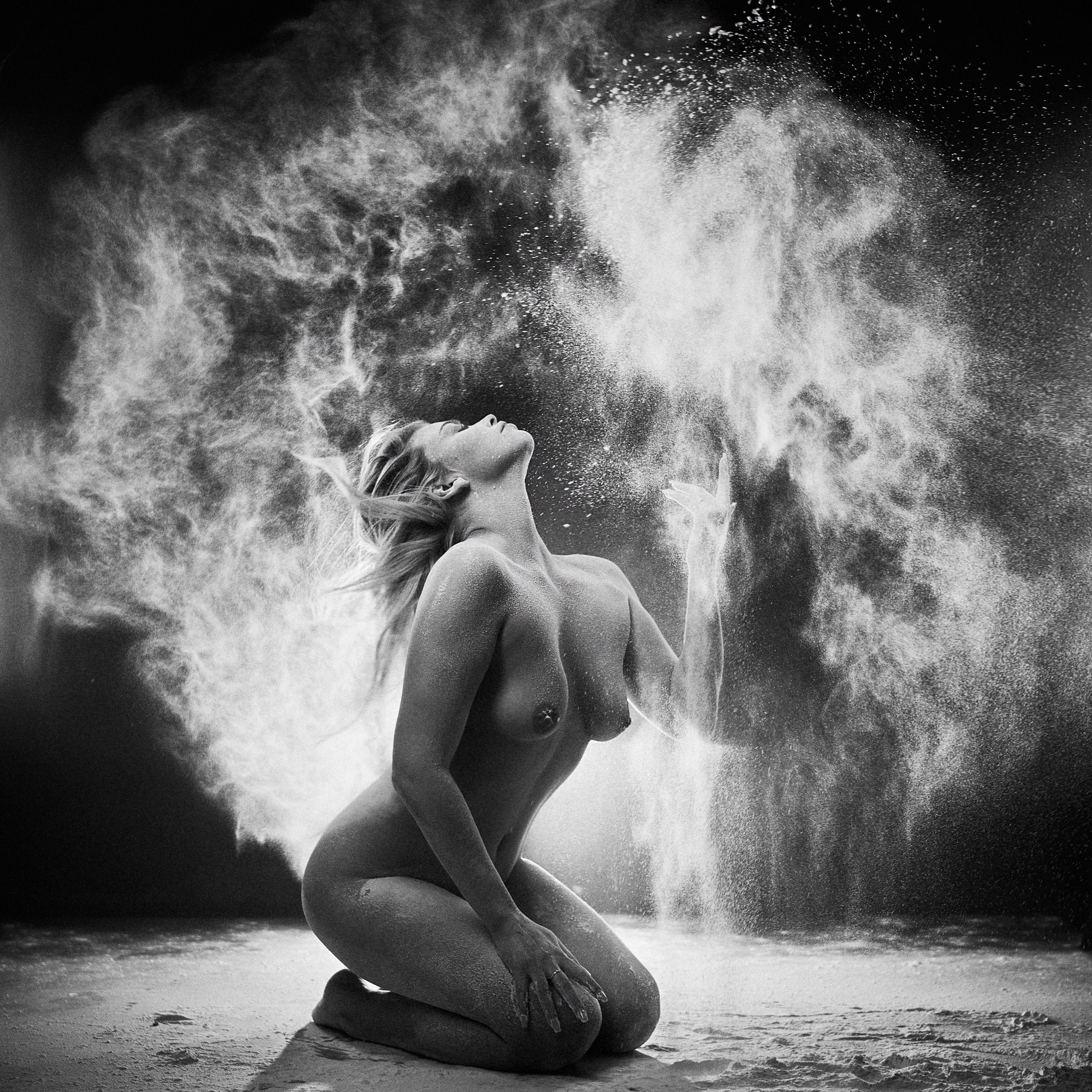 FLOUR. Ню фотограф в городе Владивосток Алексей Кудряшов