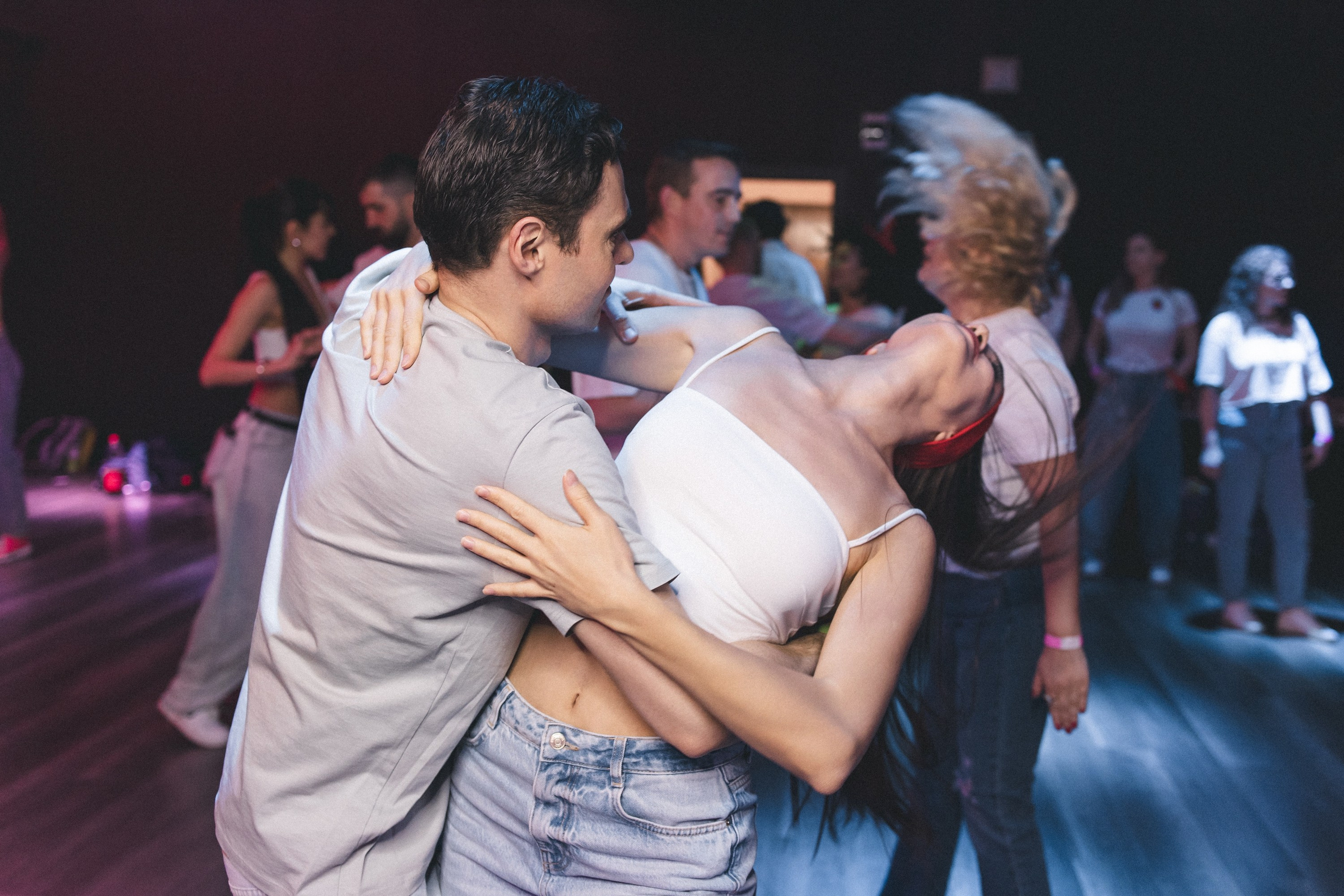 Танцевальная вечеринка) В ритме вечера. Репортажная фотосъёмка мероприятий и бизнес-конференций в Москве — Татьяна Фомичёва