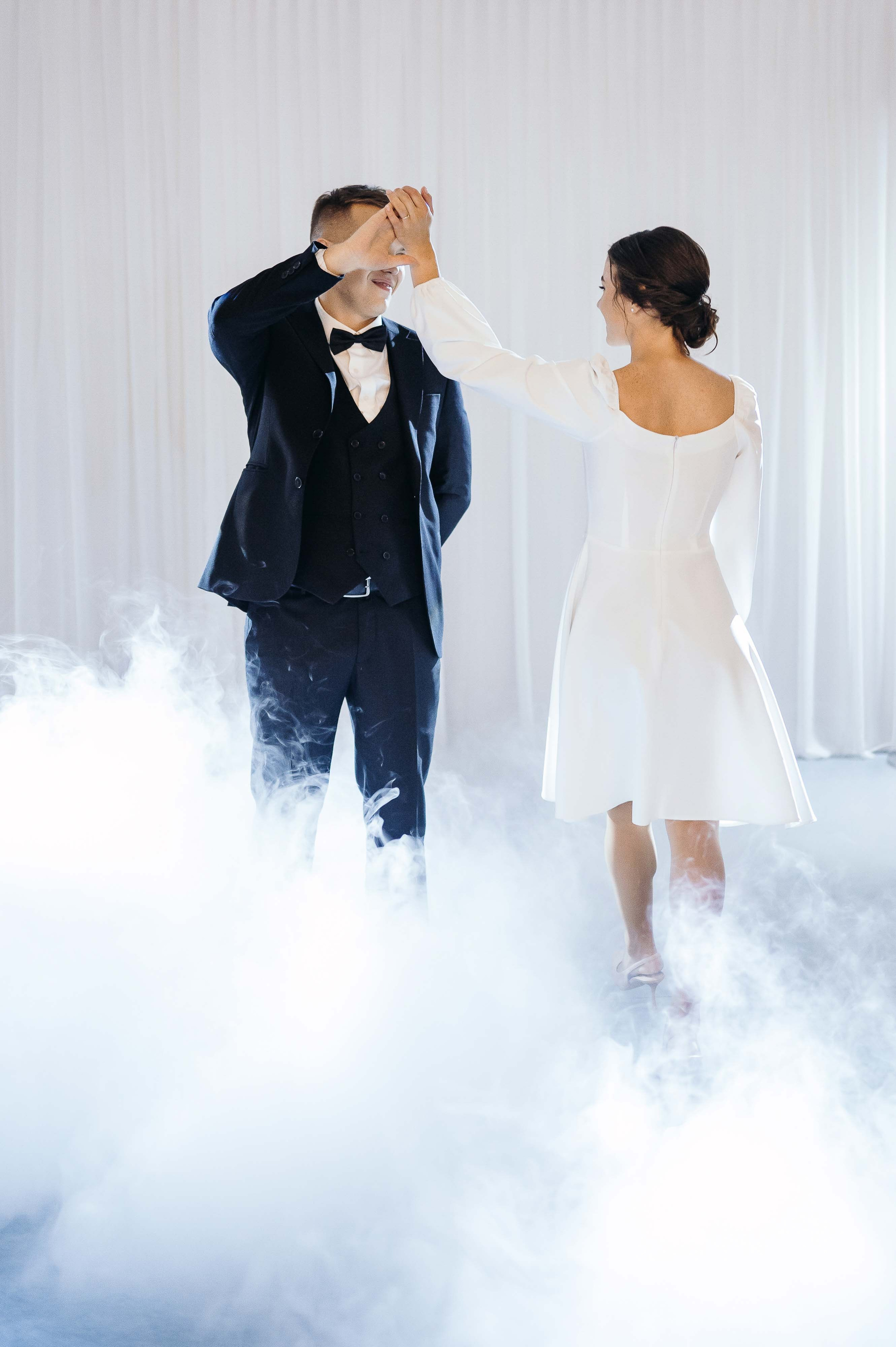 Совместные сборы в отеле. Свадебный и семейный фотограф в Котласе Никита Попов