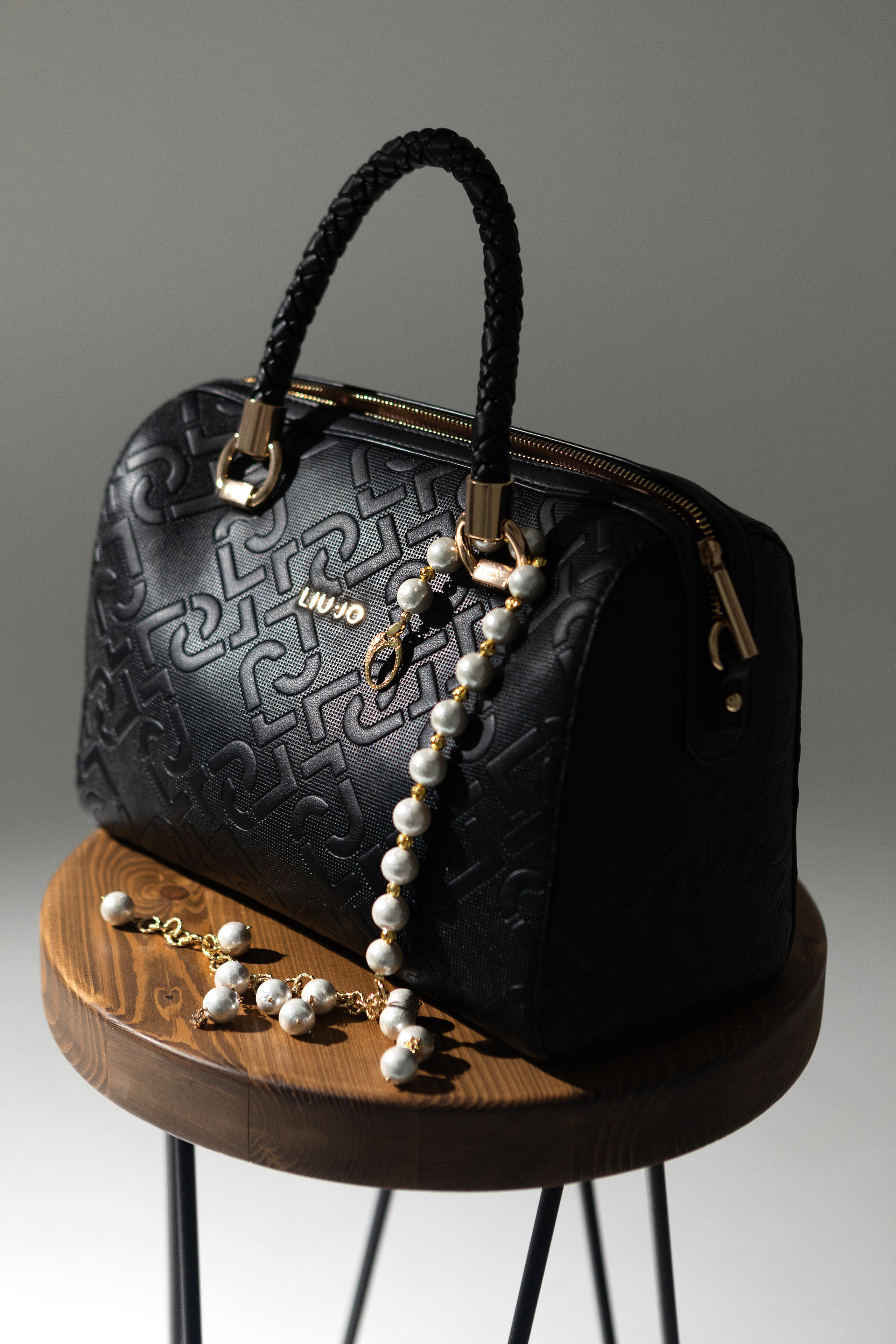 Кадры для создателя украшений. Свадебный и портретный фотограф в Миассе Филиппенко Дарья