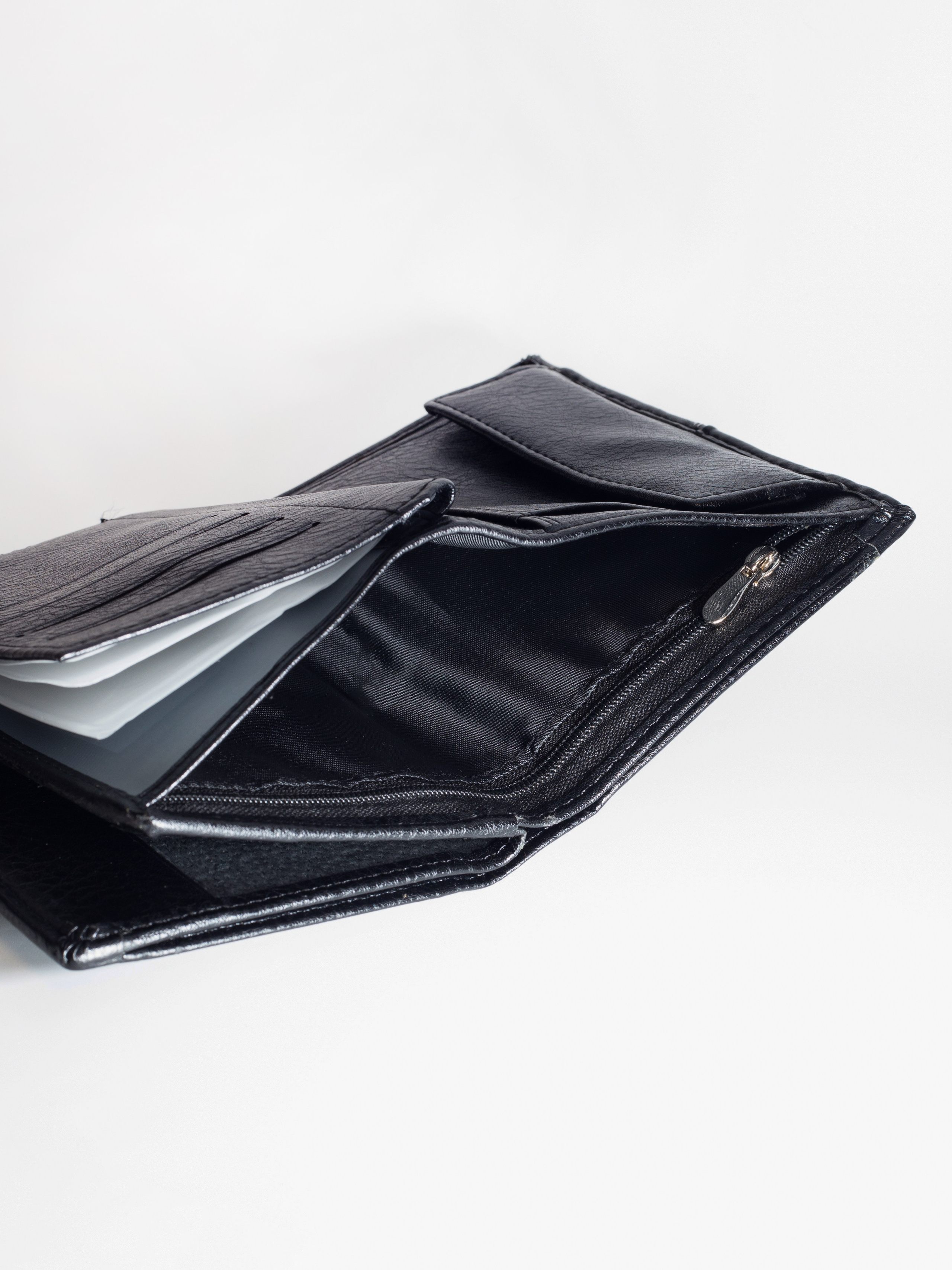 Портмоне. Фотограф для различных событий, проектов, маркетплейсов, сайтов и мероприятий в Екатеринбурге