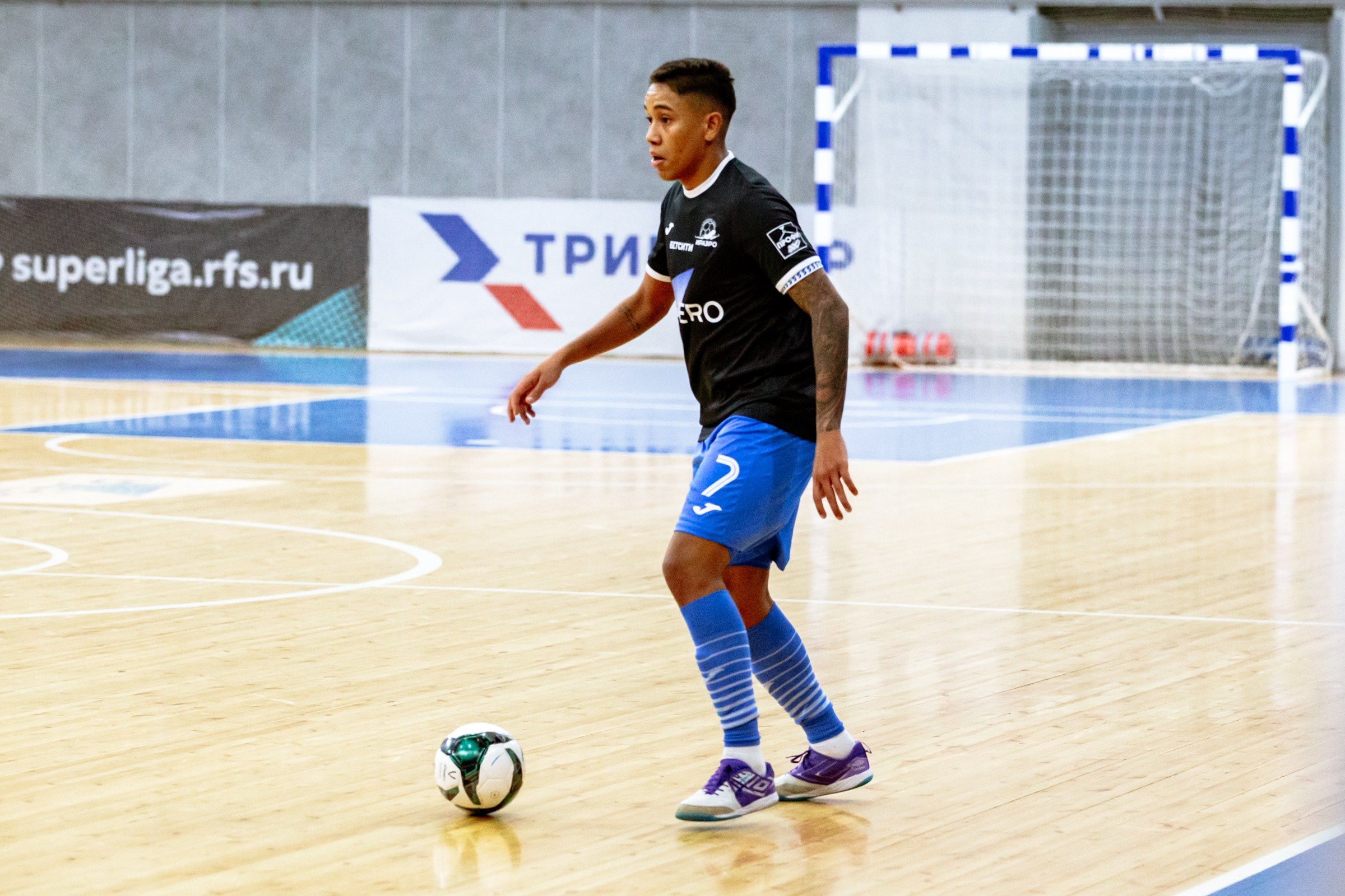БЕТСИТИ Суперлига по футзалу | ИрАэро — Синара | 11.10.25. Фотограф в Иркутске Евгения Айвазова