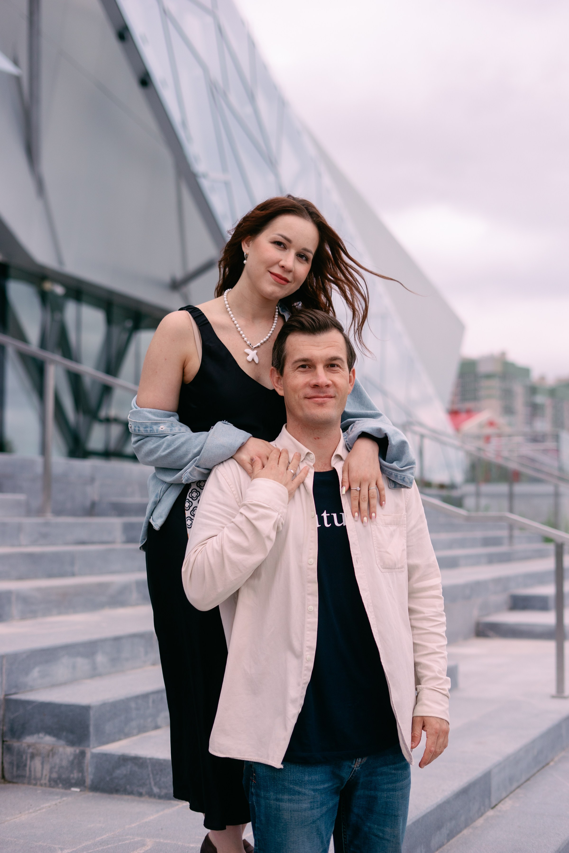 У театра Камала. Фотограф в Казани Алсу Багабиева