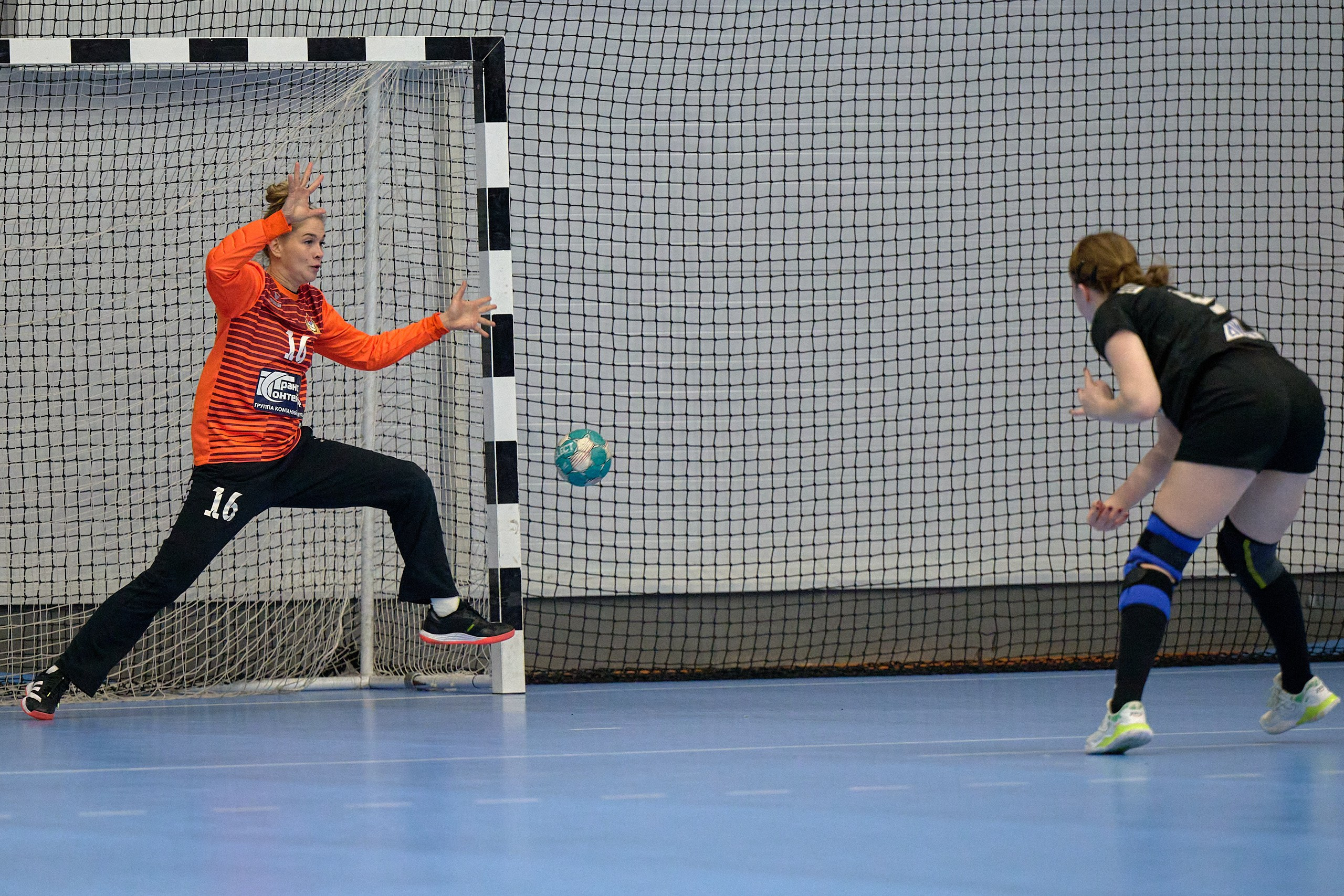 Гандбол. OLIMPBET Суперлига. «Университет» — «ЦСКА». Спортивный репортажный фотограф в Ижевске Сергей Мерзляков