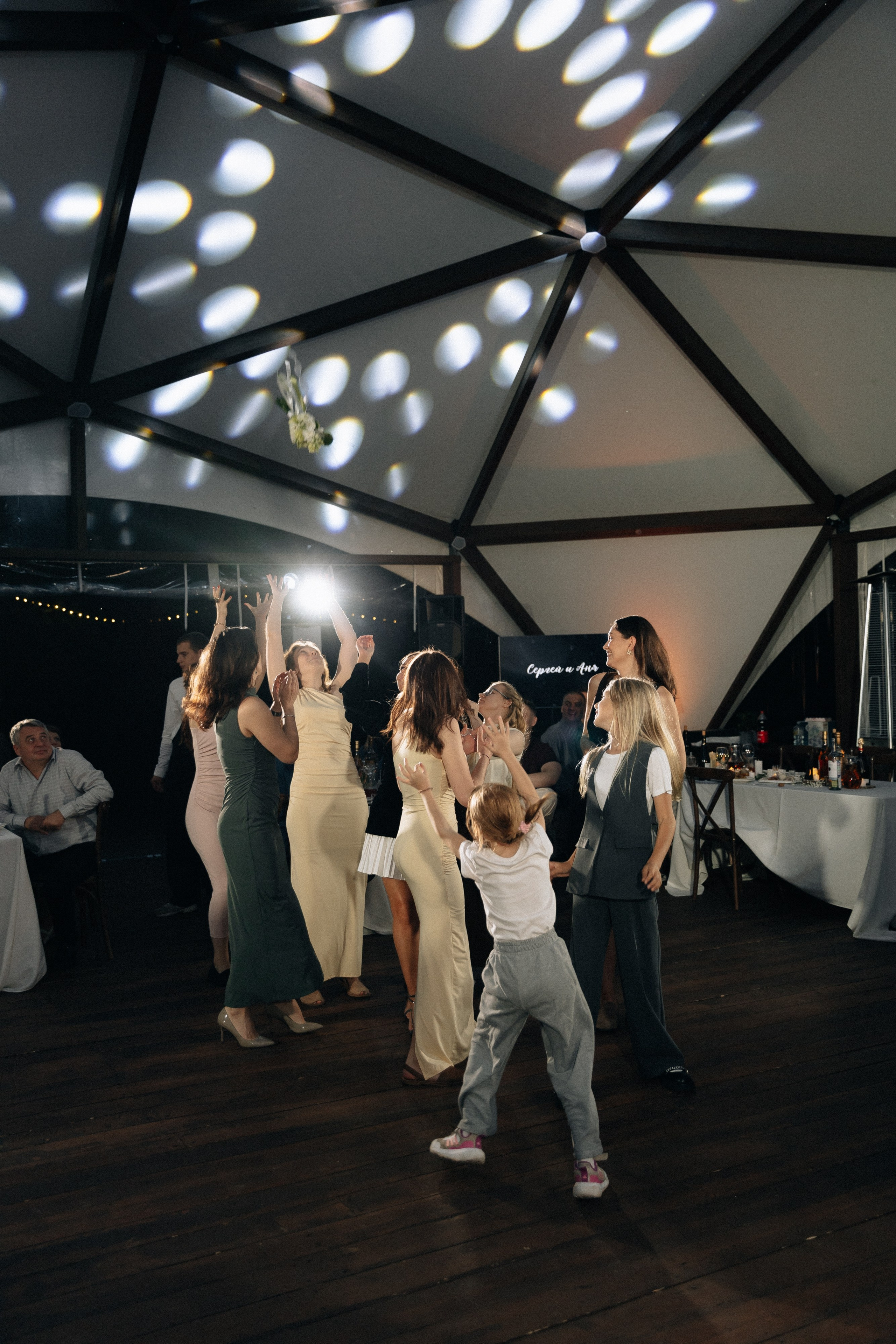 Свадьба в глэмпинге «Хвоя». Свадебный фотограф в Нижнем Новгороде Генеральская Ира