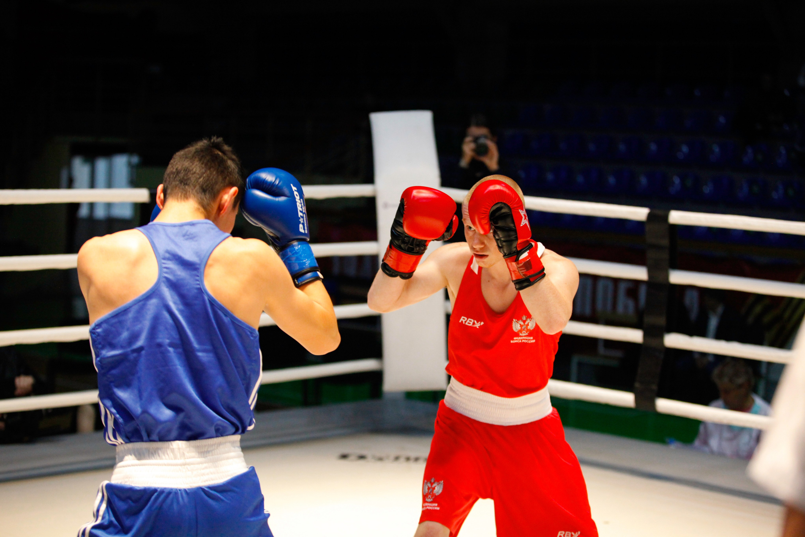БОКС. Фото. Спортивный фотограф, трансляция, звук и свет в Новосибирске