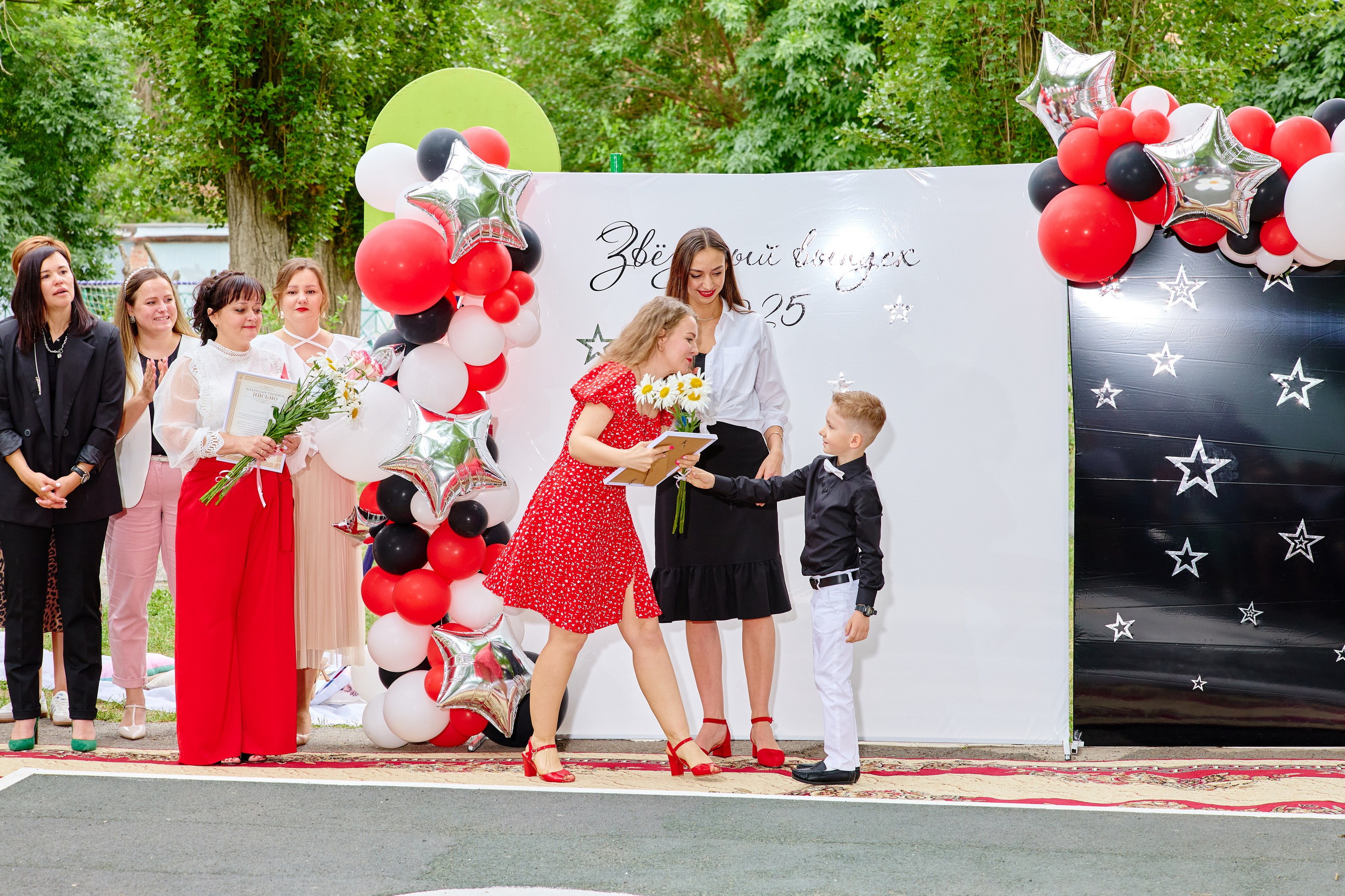 Выпускной 45 сад. Фотограф Выпускные альбомы Таганрог Сергей Коробченко