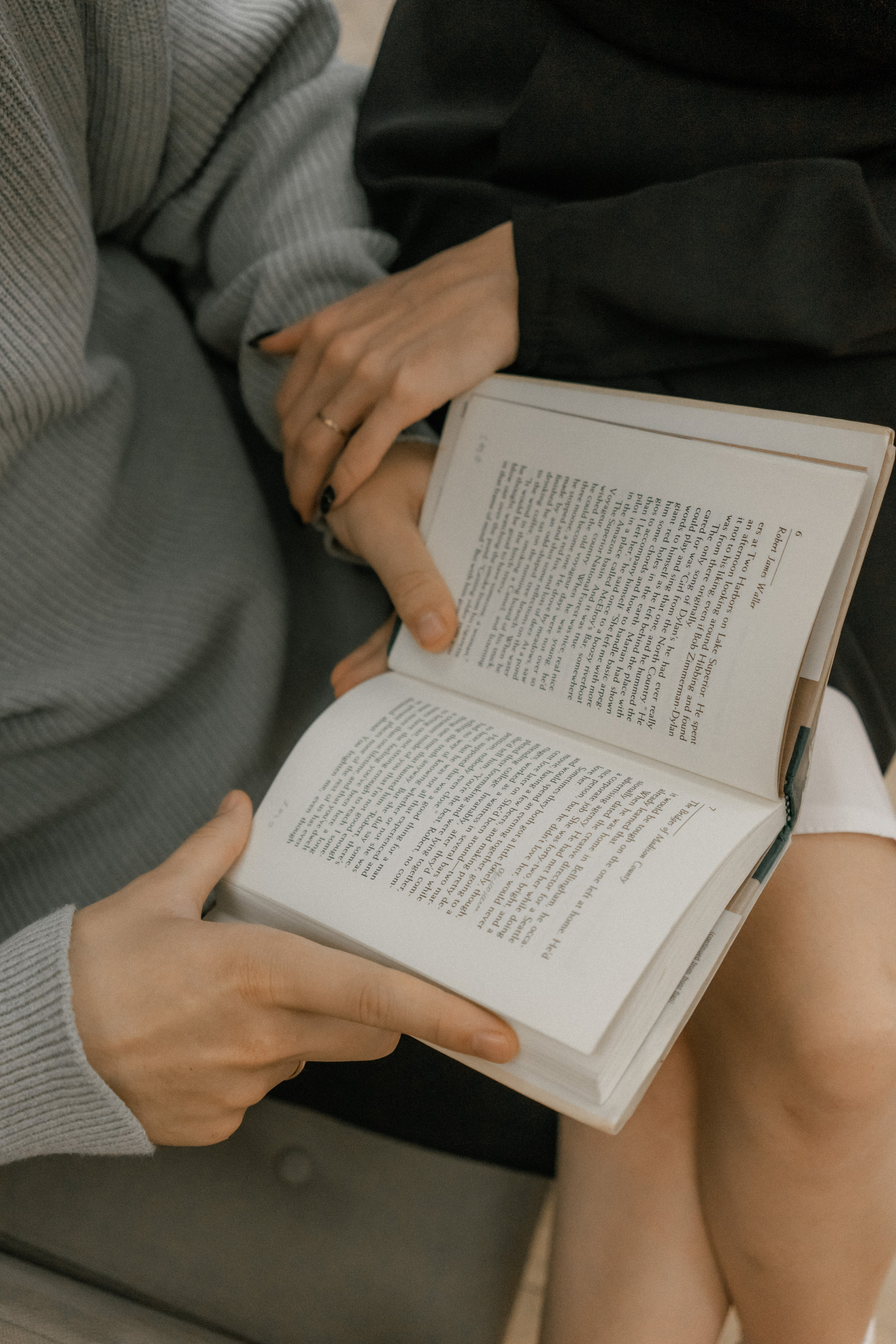 Вероника & Егор. Прогулка под шелест страниц. Эстетичная фото- и видеосъёмка Ирина Арсентьева. Челябинск и весь мир