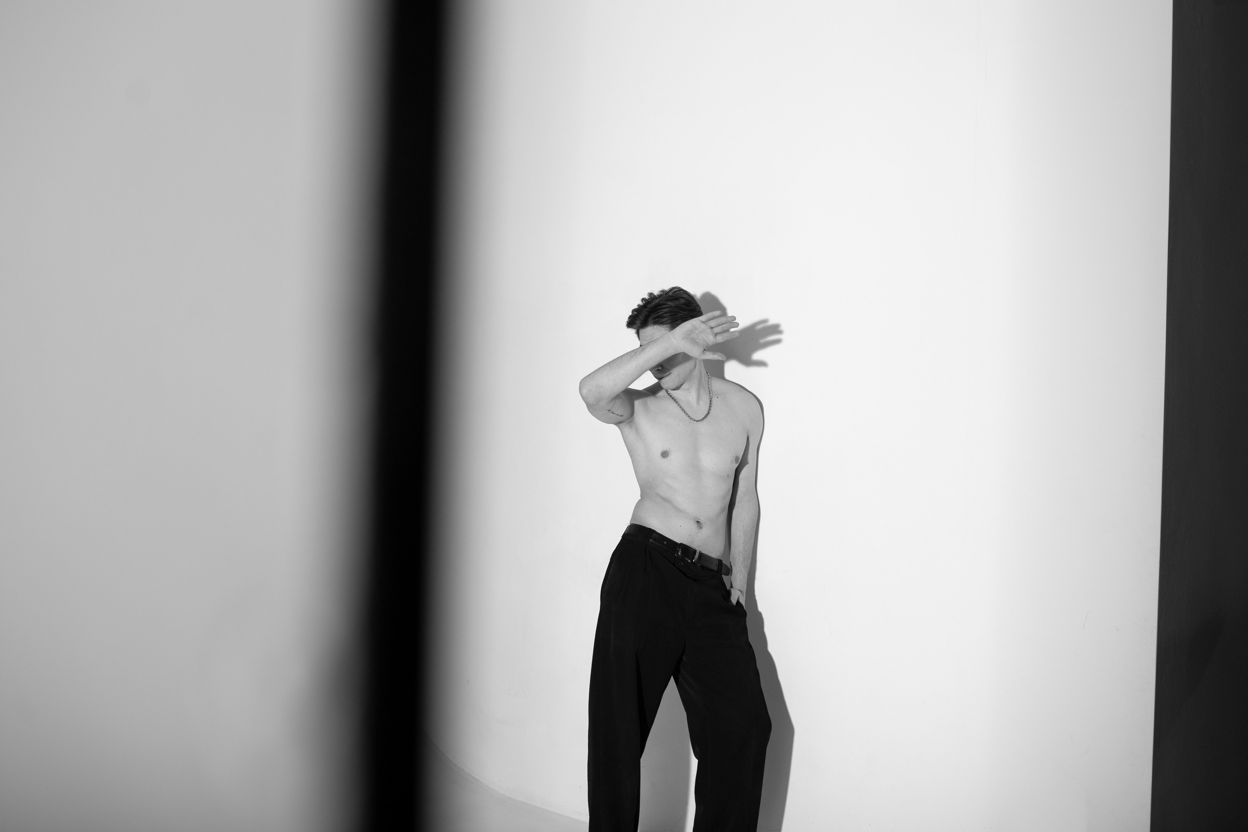 Мужская студийная фотосессия в Воронеже. Фотограф Анастасия Мухитдинова