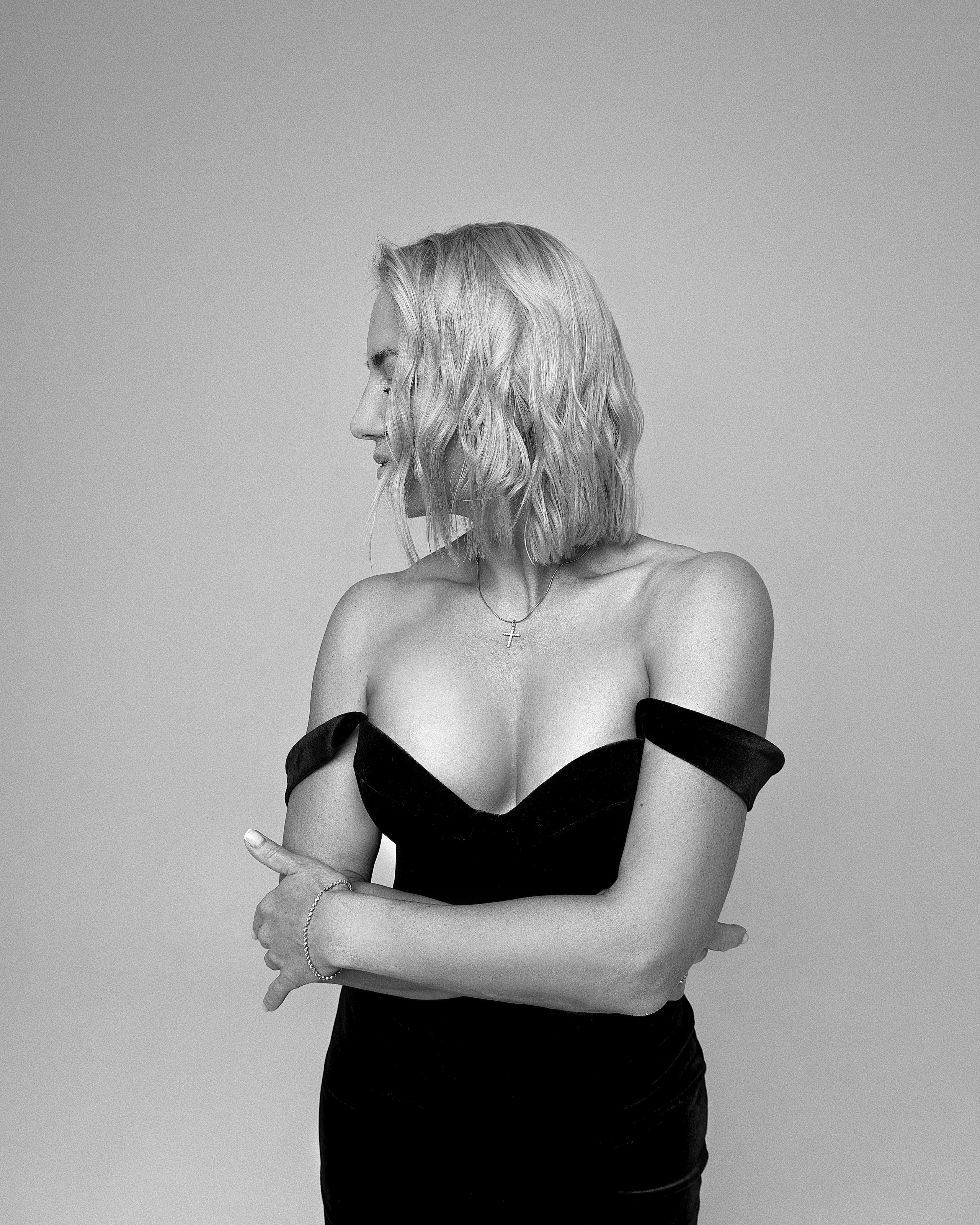 ЖЕНСКИЙ ПОРТРЕТ (МИНИМАЛИЗМ). Фотограф Иркутск.Дарья Казакова