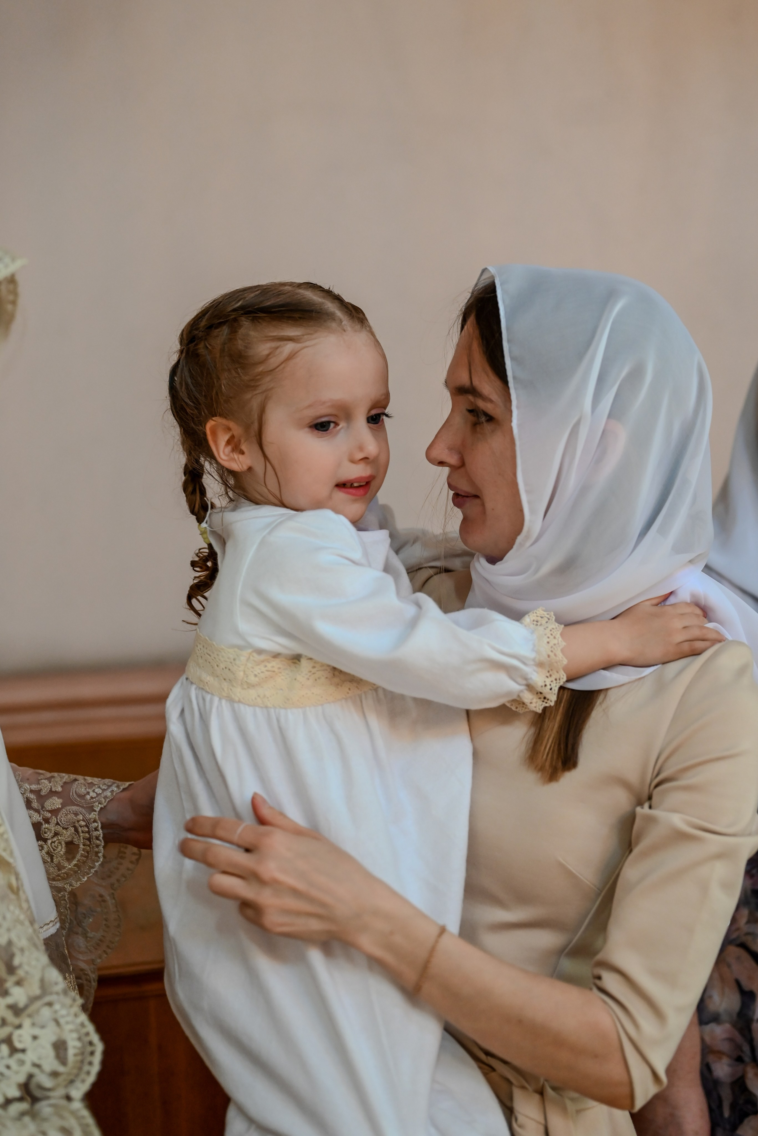 Крещение мама Анна. Семейный и детский фотограф Москва