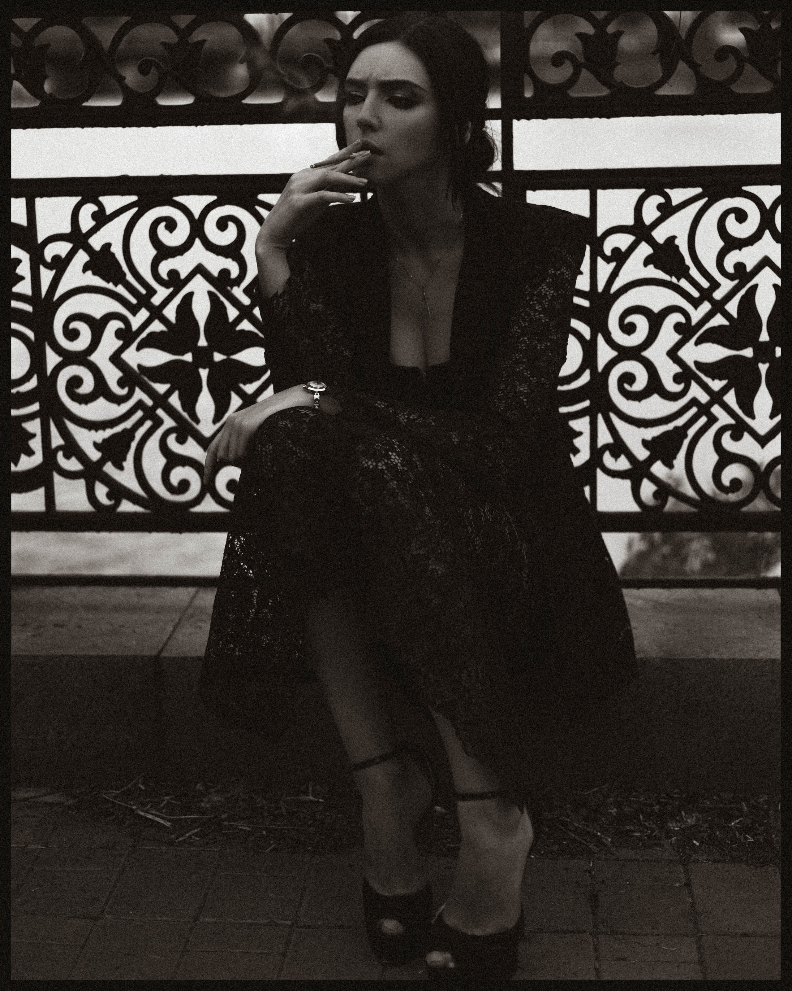 Girs. Male photographer