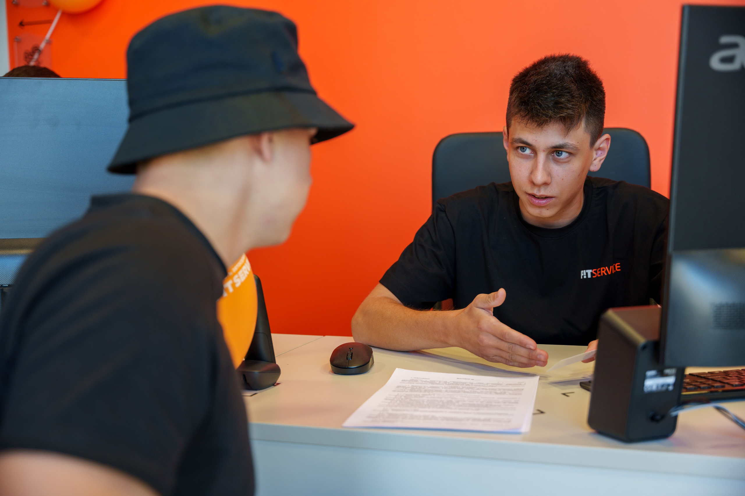 Интерьерная фотосъемка автосервиса Fit Service в Краснодаре — Профессиональная фотосъемка интерьера техцентра в Краснодаресеть СТО. Шедевры для Вас! Фотограф и Видеограф в Краснодаре Пахиев Руслан