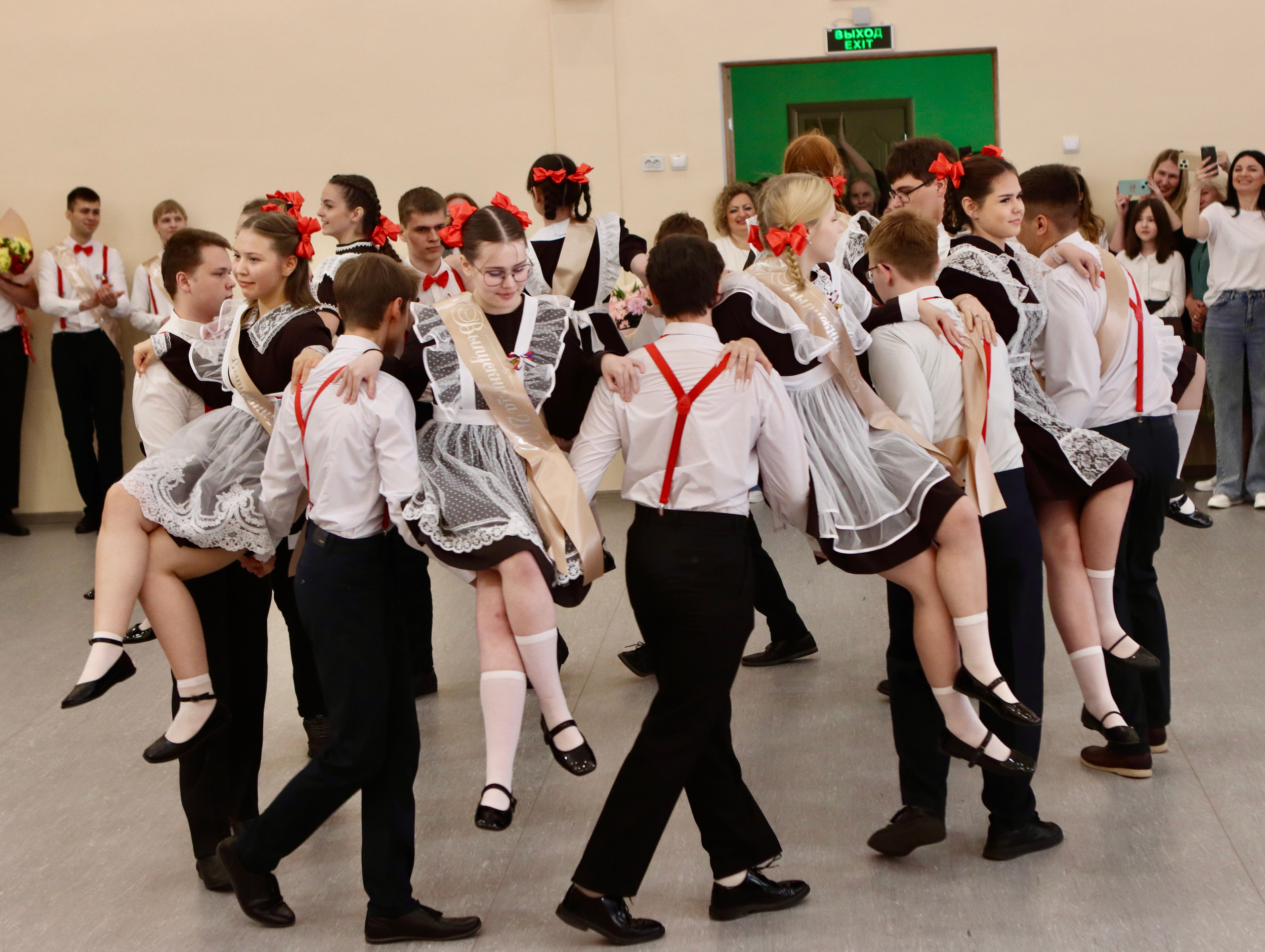 Школьный выпускной. Фотограф в Курске Смирнов Евгений