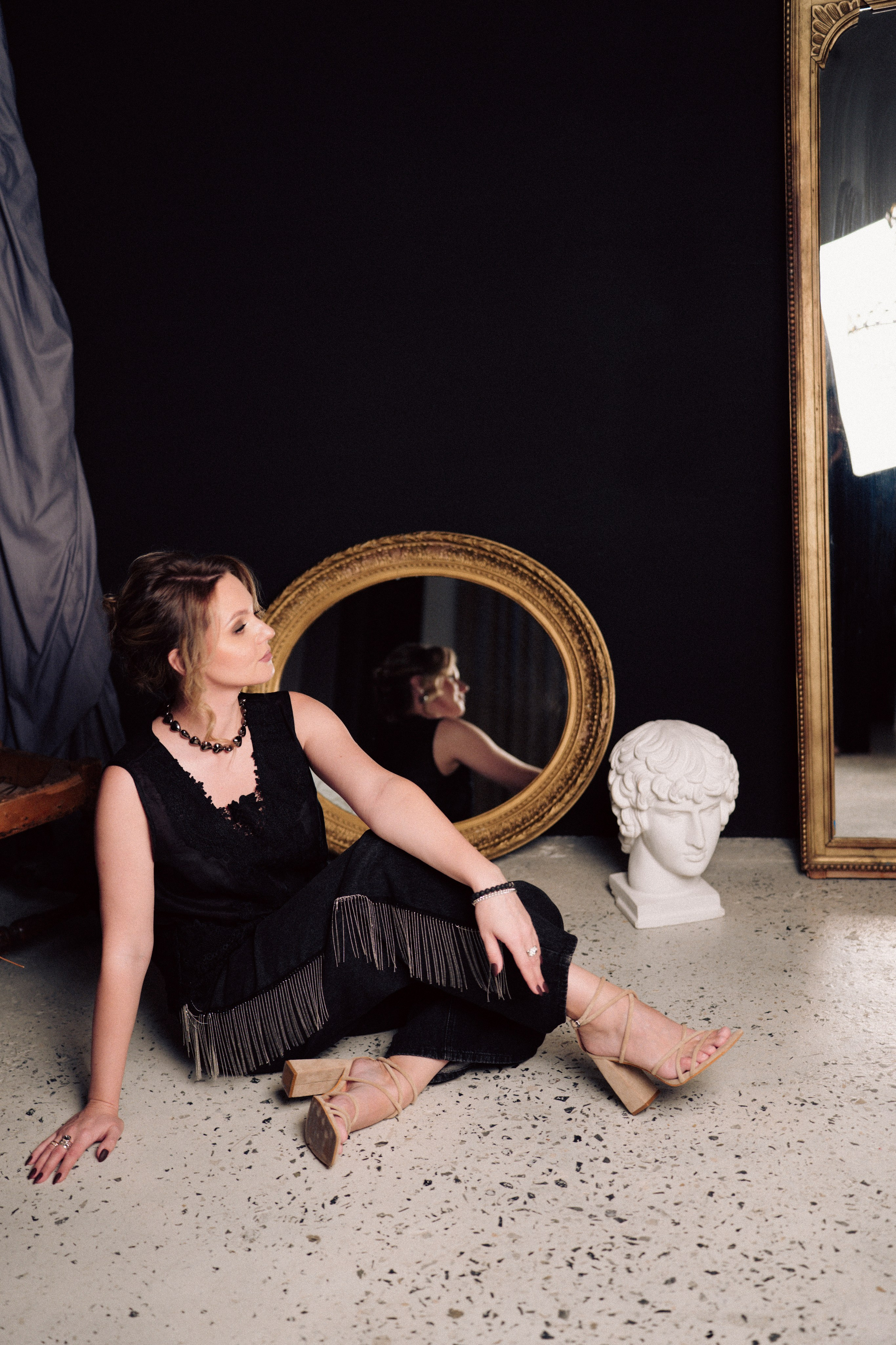 НОВОГОДНЯЯ ФОТОСЕСИИЯ В СТУДИИ ДЛЯ ДЕВУШКИ И ПРОГУЛКА ПО ЧЕРНЫШЕВСКОЙ. Профессиональный фотограф, Санкт-Петербург — Виктория Богомолова