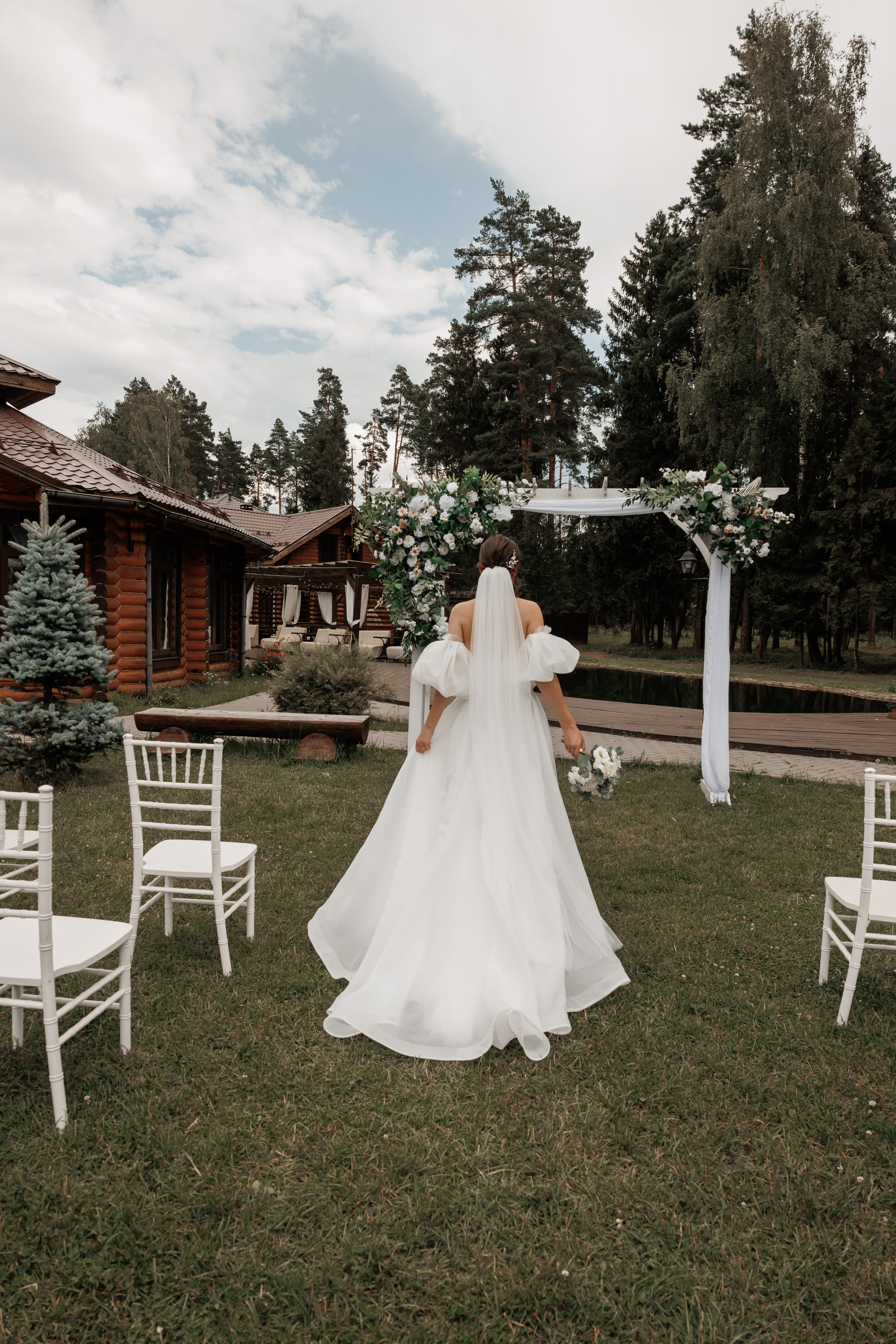 Полина и Дмитрий, загородный клуб «Барин», ЗАГС в г. Пушкино. Свадебный и репортажный фотограф (Москва, Королев и другие)