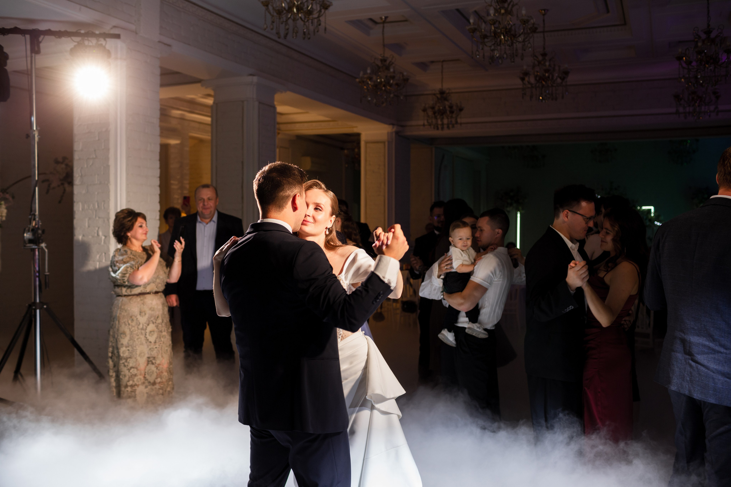 Свадьба в Петербурге в сентябре. Свадебный фотограф Кирилл Белый