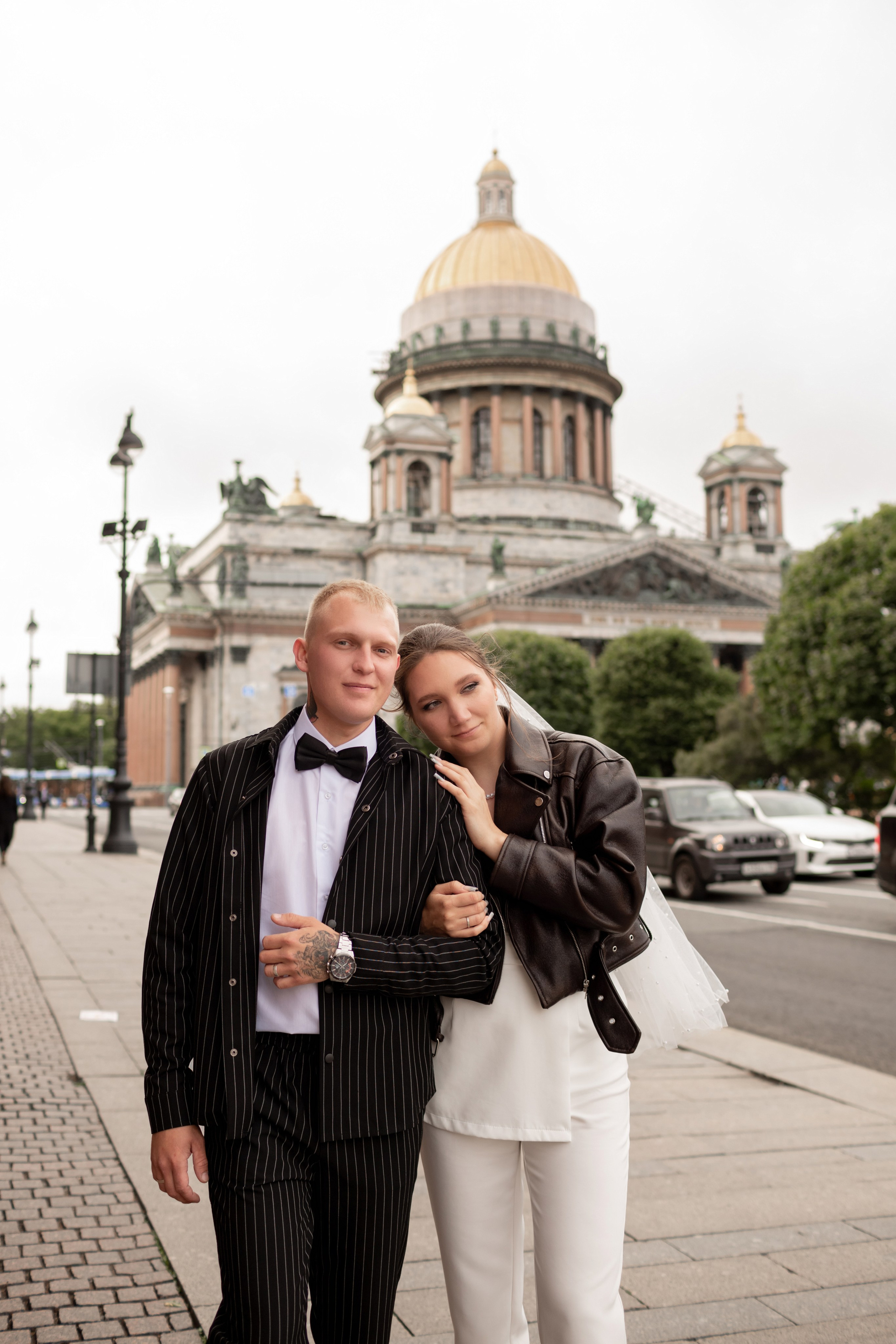Свадебная фотосессия в центре Петербурга. Свадебный фотограф Кирилл Белый