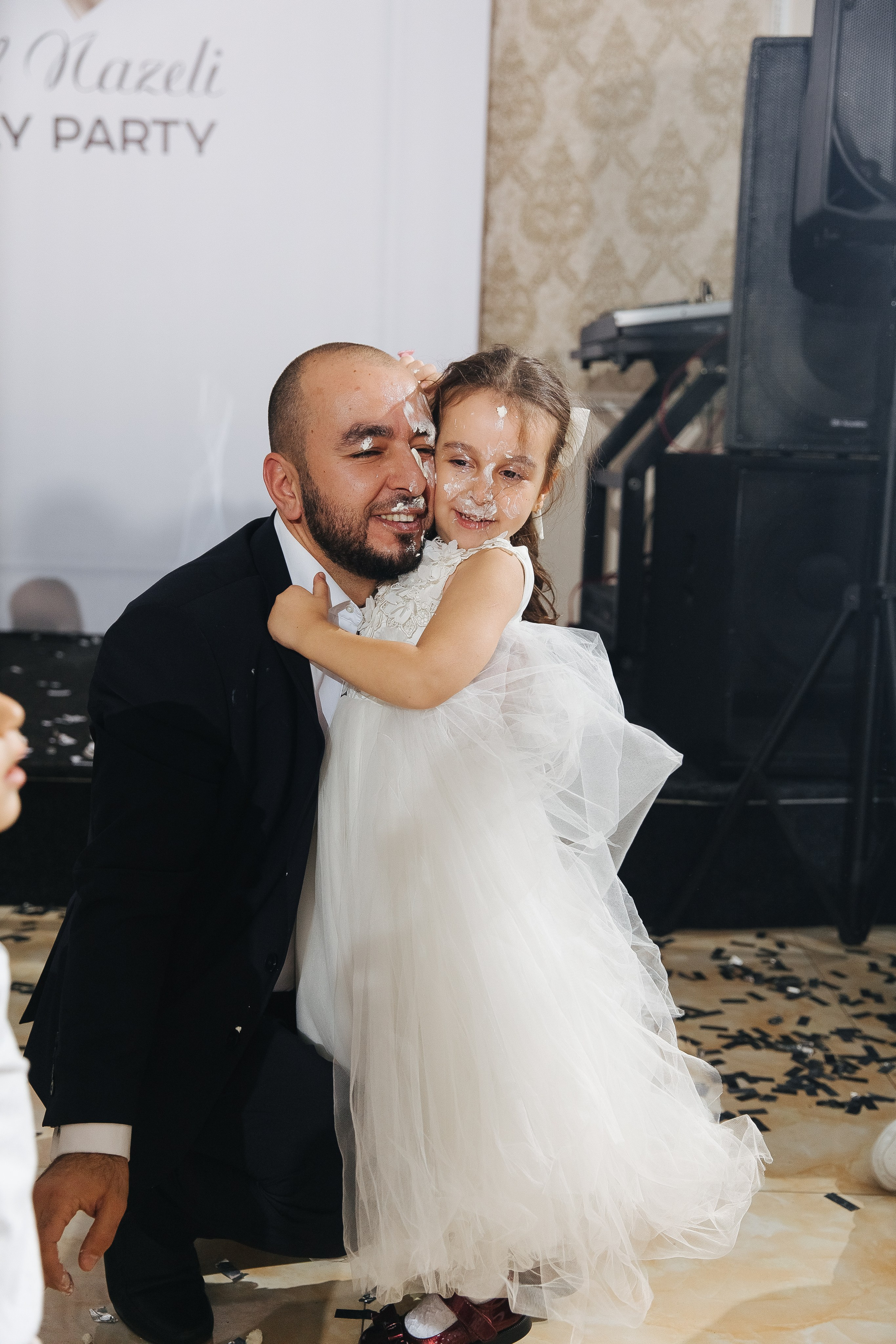 Ани и Назели. 35&5 День рождения, «Янтарь». Фотограф в Красноярске Надежда Воскресенская