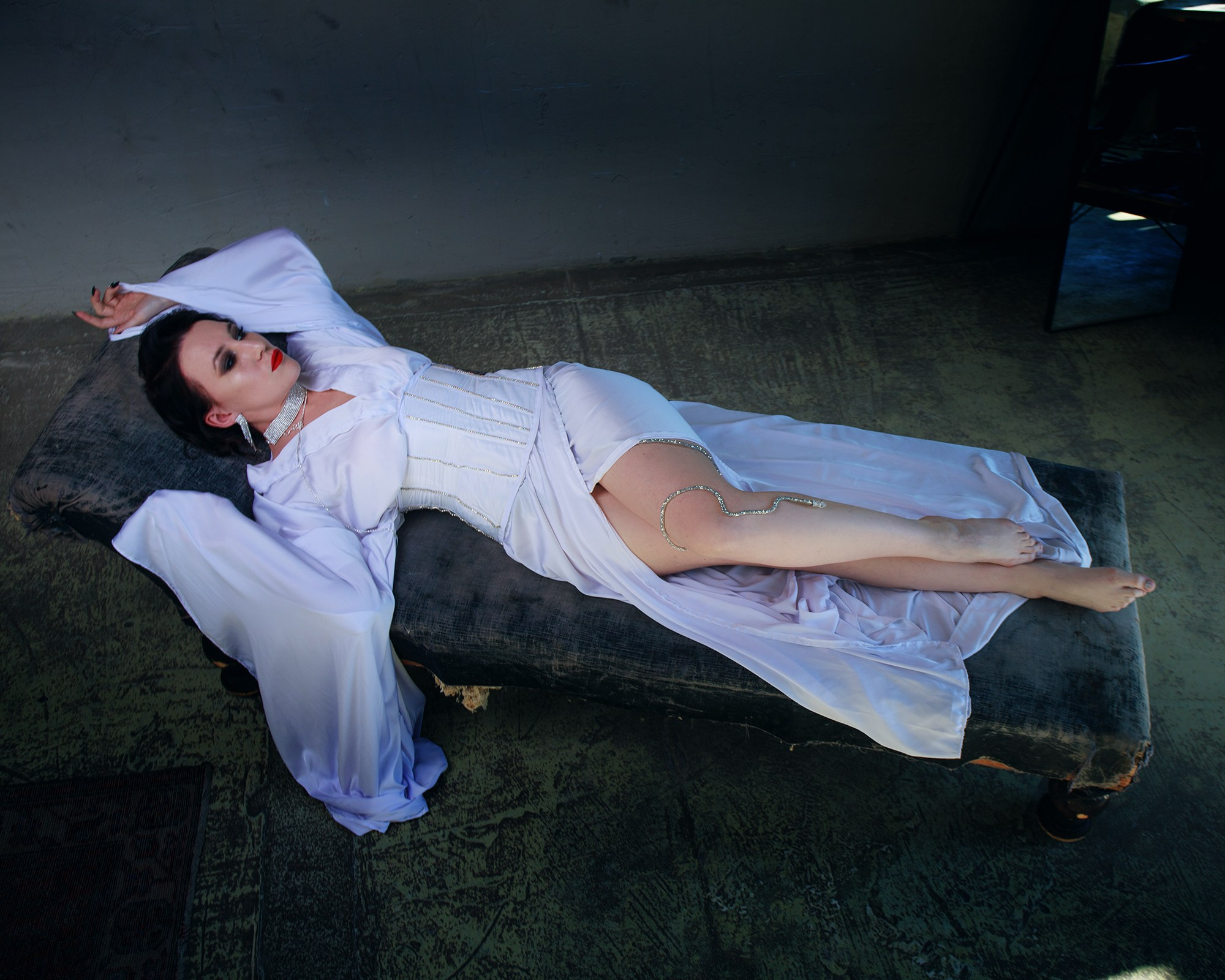 Женщина вамп. Необычные портретные фотосессии под ключ в Москве