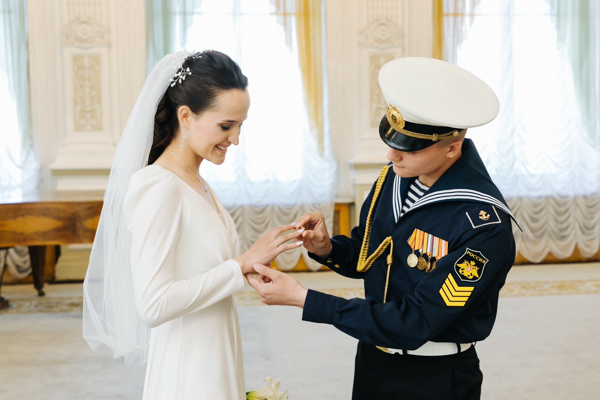 фотограф на свадьбу в спб, дворец бракосочетания в спб, подать документы для регистрации брака, загс петербурга петергоф, свадебный фотограф в спб, букет для невесты купить, костюм на свадьбу выбрать где спб, аренда машины на свадьбу