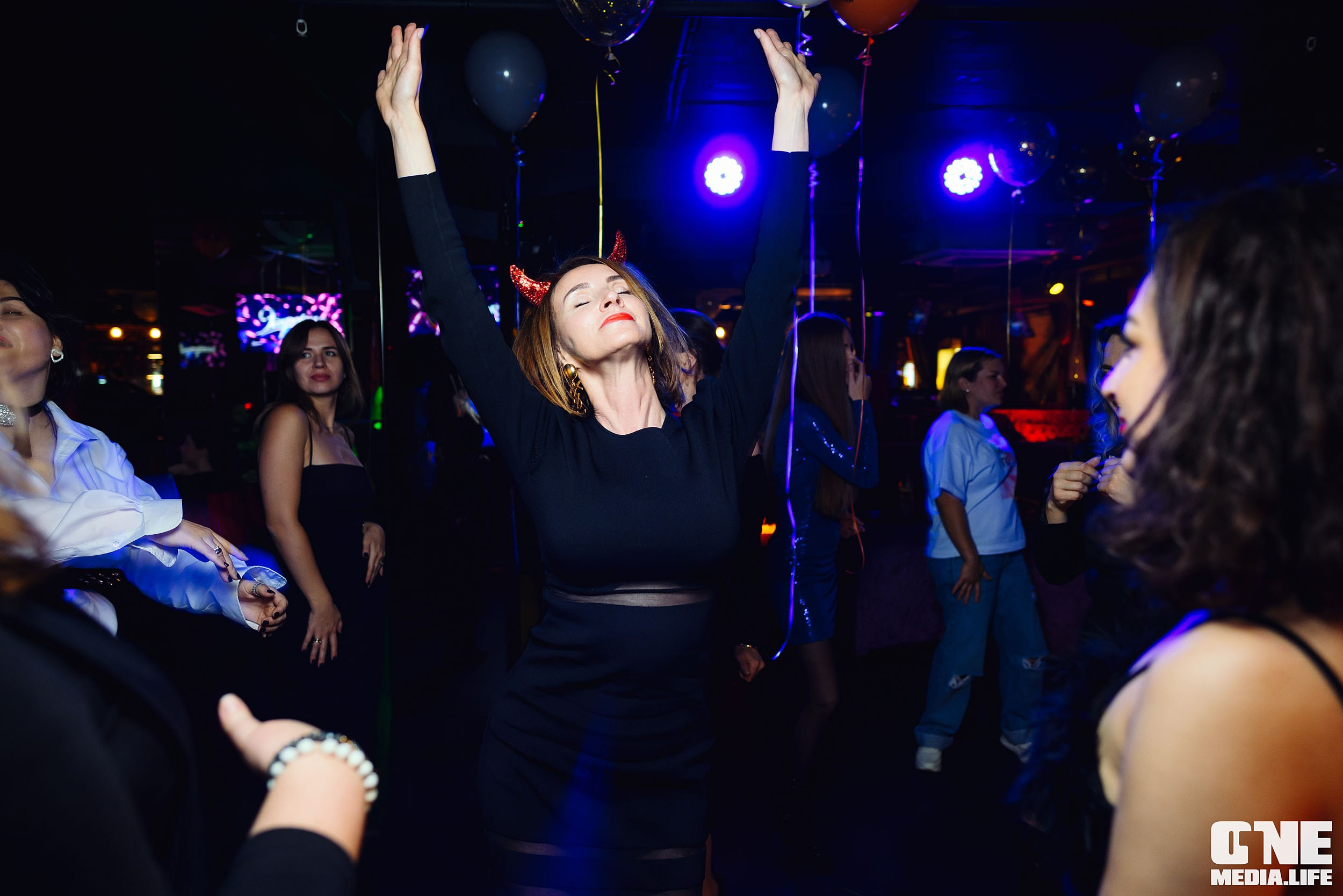 Фоторепортаж из караоке-клуба Эйфория. One Media Life: фоторепортажи, фотоотчеты с мероприятий и заведений