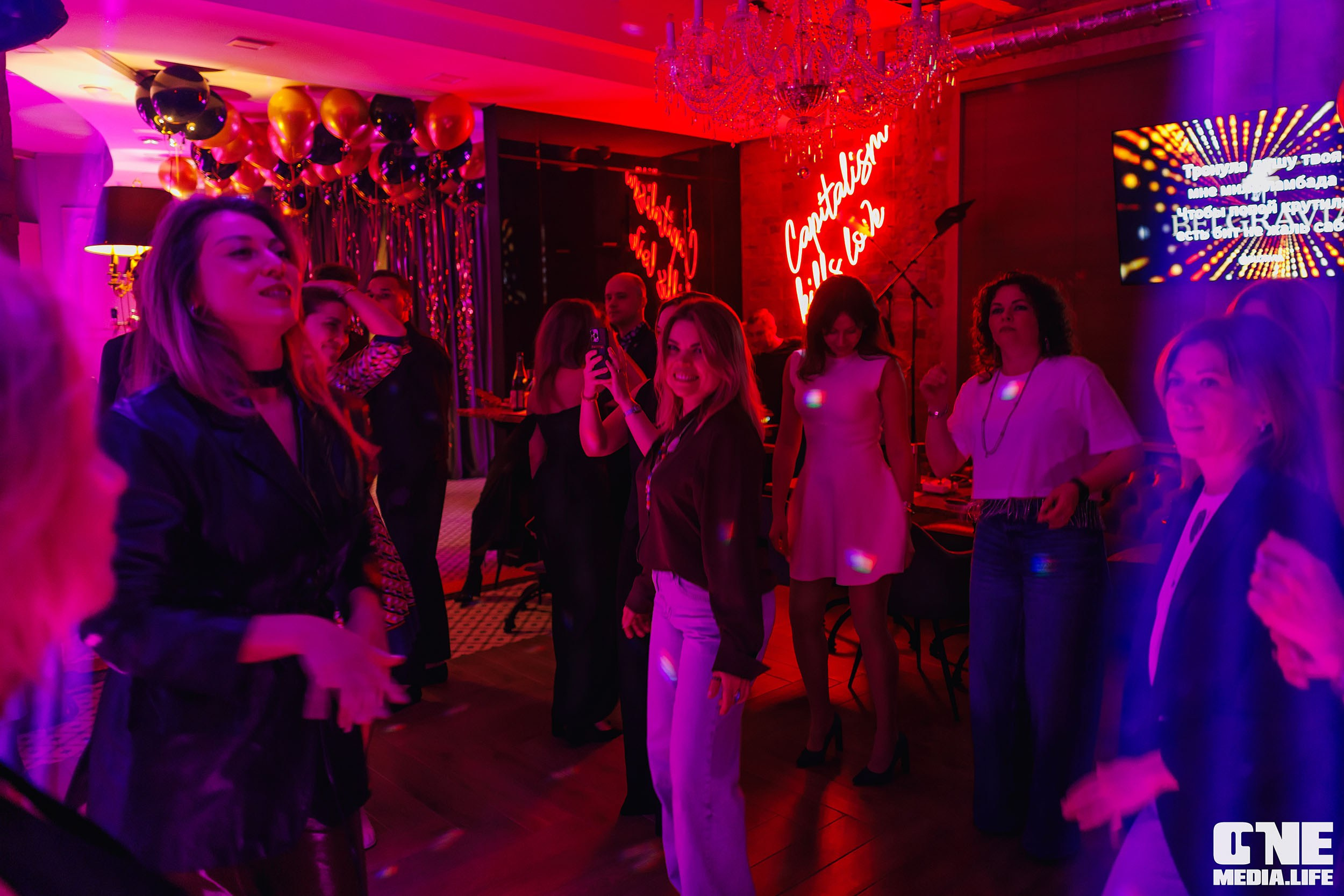 Фоторепортаж из караоке-клуба Белгравия. One Media Life: фоторепортажи, фотоотчеты с мероприятий и заведений
