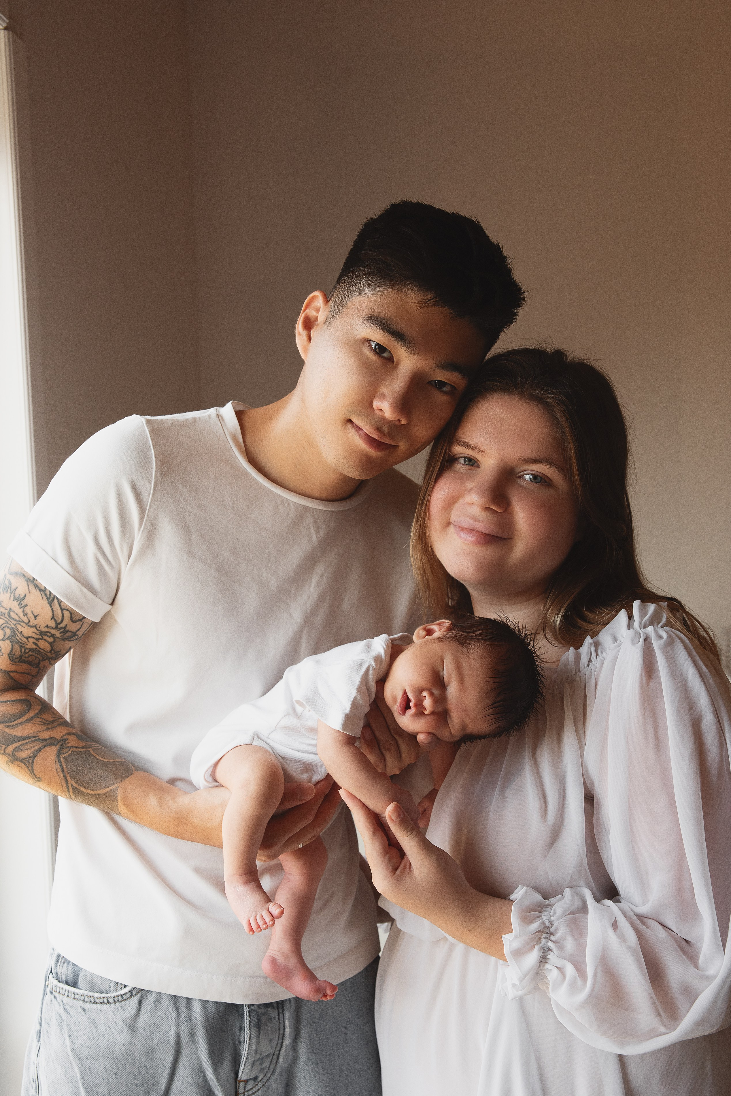 Семейная фотосессия с новорожденным Эрнест. Семейный фотограф в Южно-Сахалинске Анастасия Лимарева