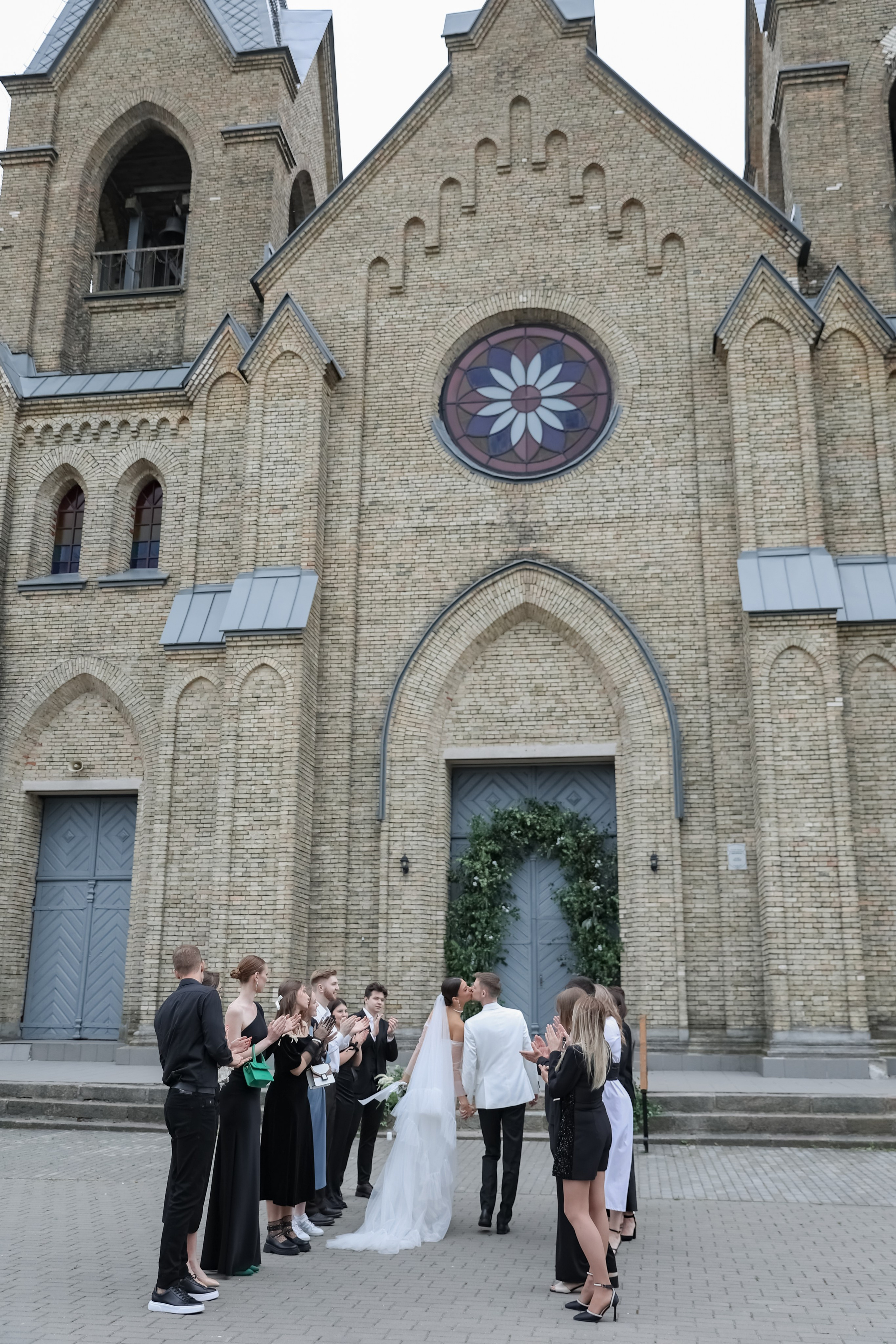 Кирилл и Виктория. Свадебные фотограф и видеограф в Минске Голдосовы Марина и Вадим