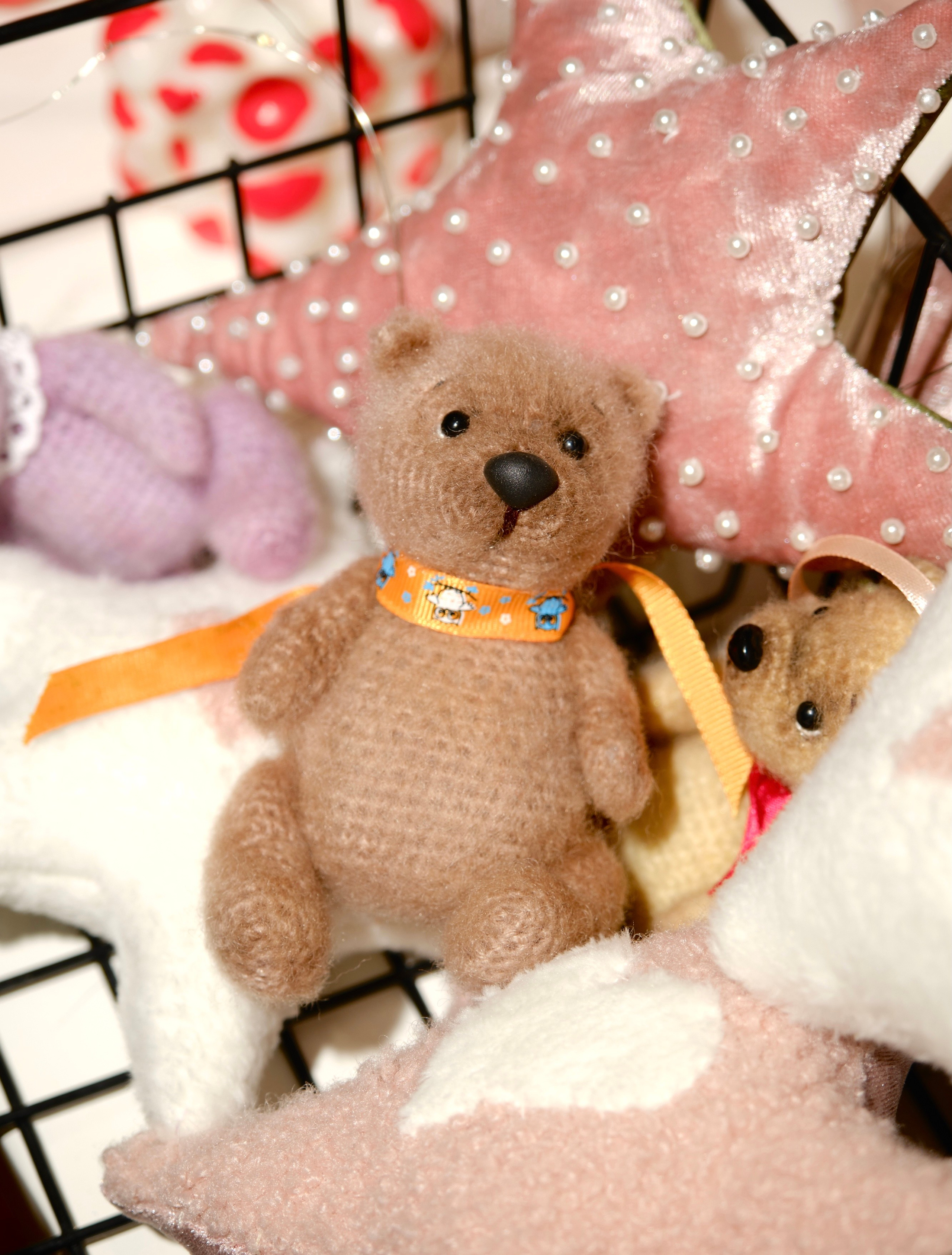 Игрушки и подушки. Предмет искусства