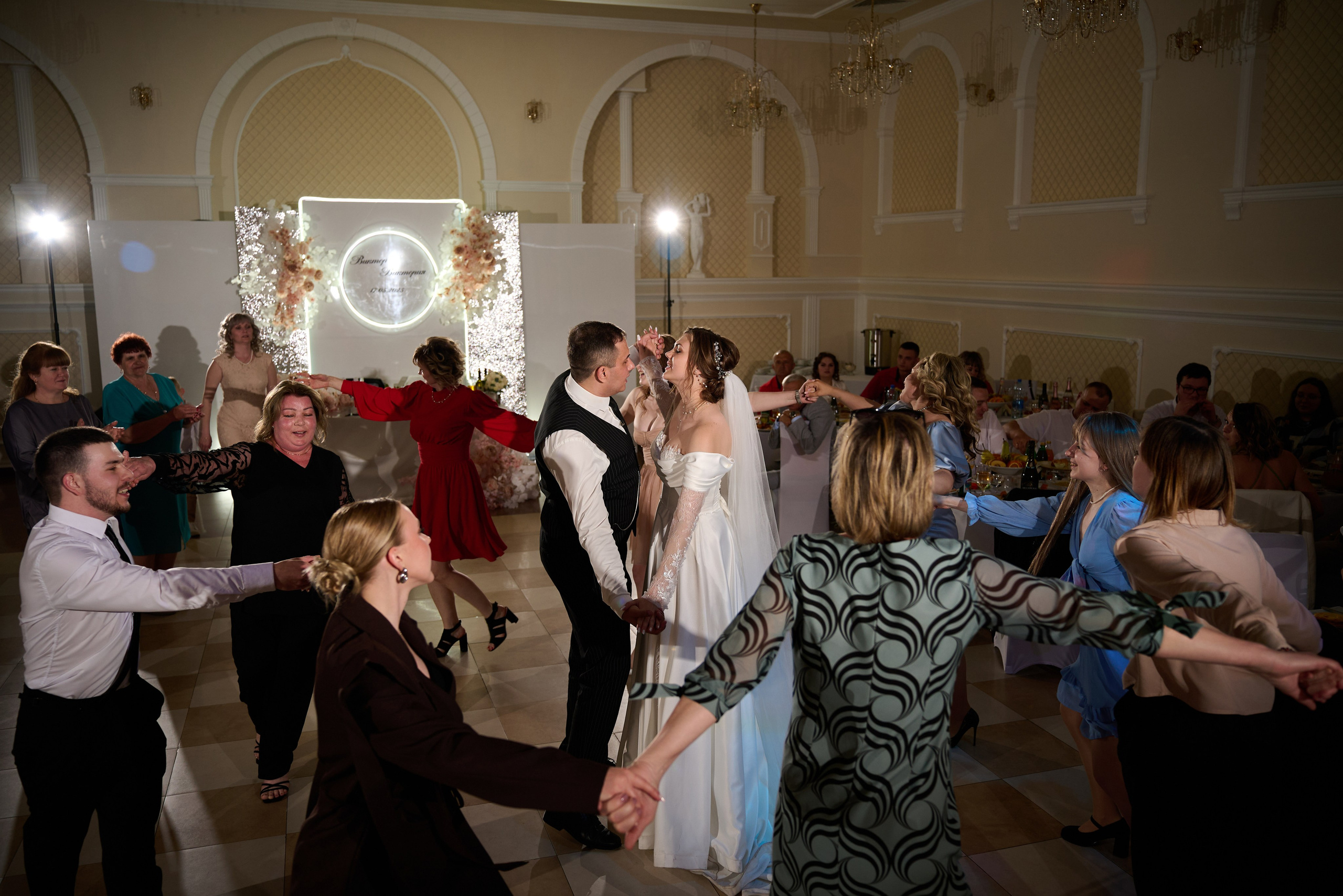 Гибридная съемка свадьбы Виктора и Виктории. Профессиональный фотограф Старый Оскол, Губкин — свадьба, венчание, крещение, юбилей и день рождения