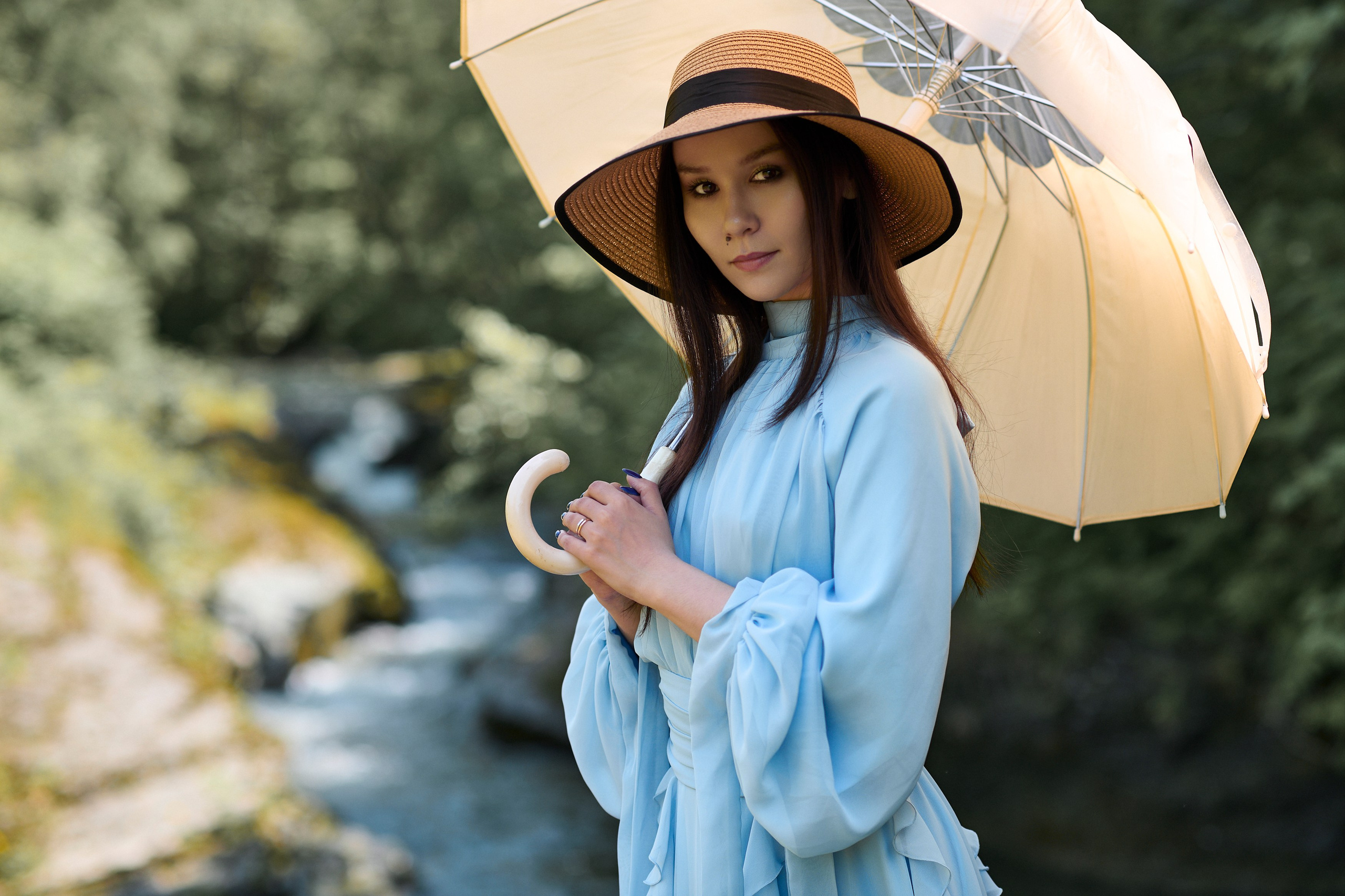 мадам с зонтиком