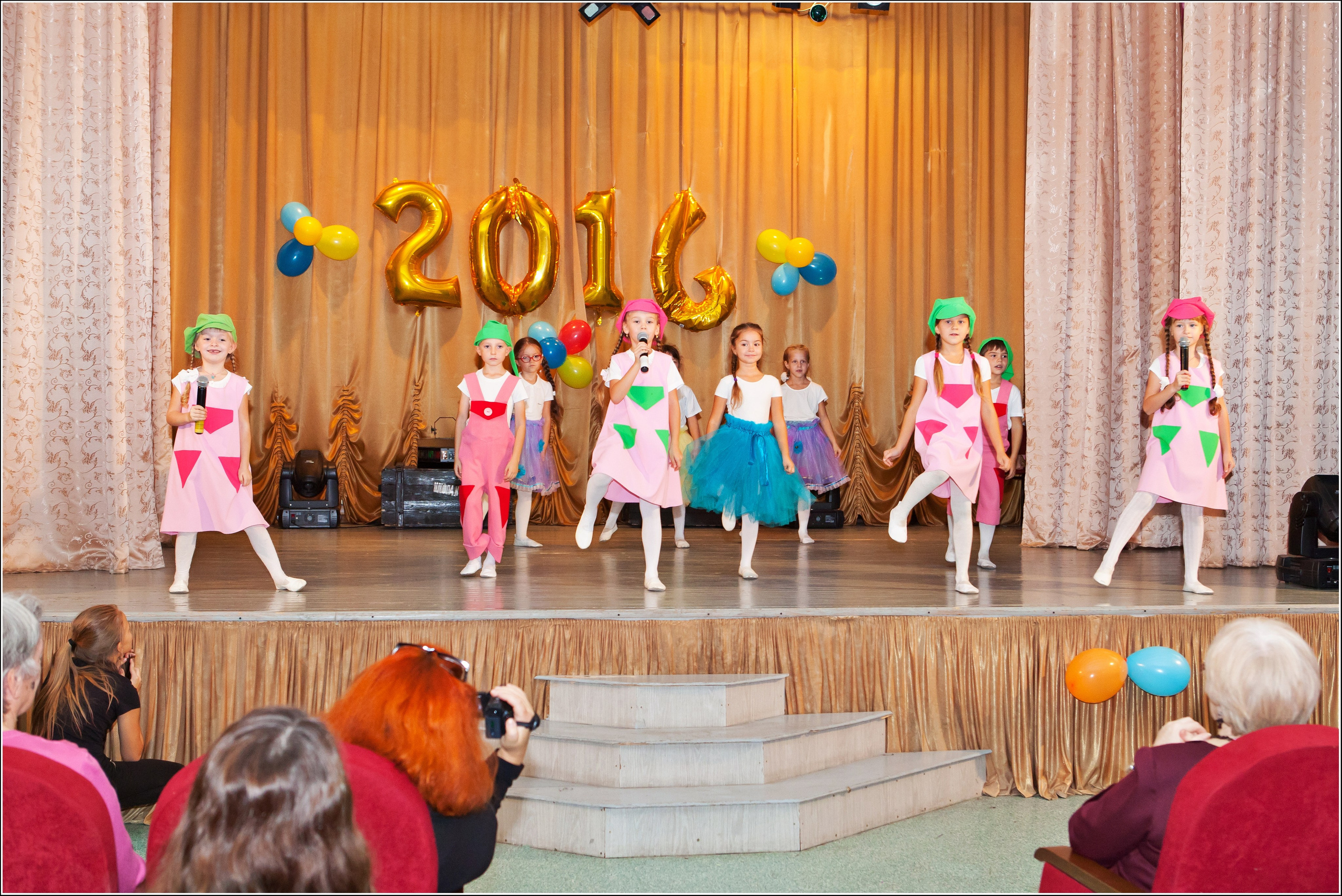 Выступление коллектива Дежавю. Фото и видео Москва, Московский. Свадебный фотограф, видеограф, фотосессии, видеосъемка