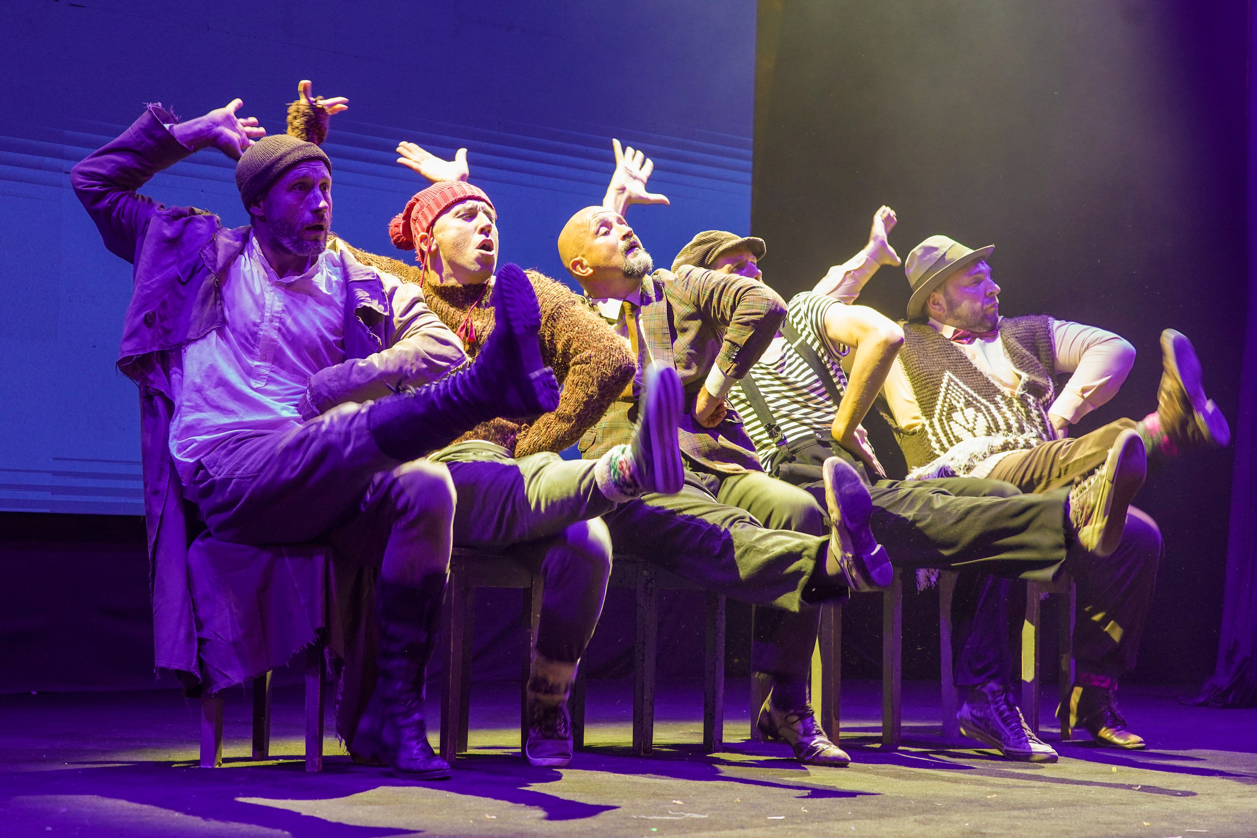 Спектакль «Всюду жизнь», Егор Дружинин. ZAGLADIN Bureau