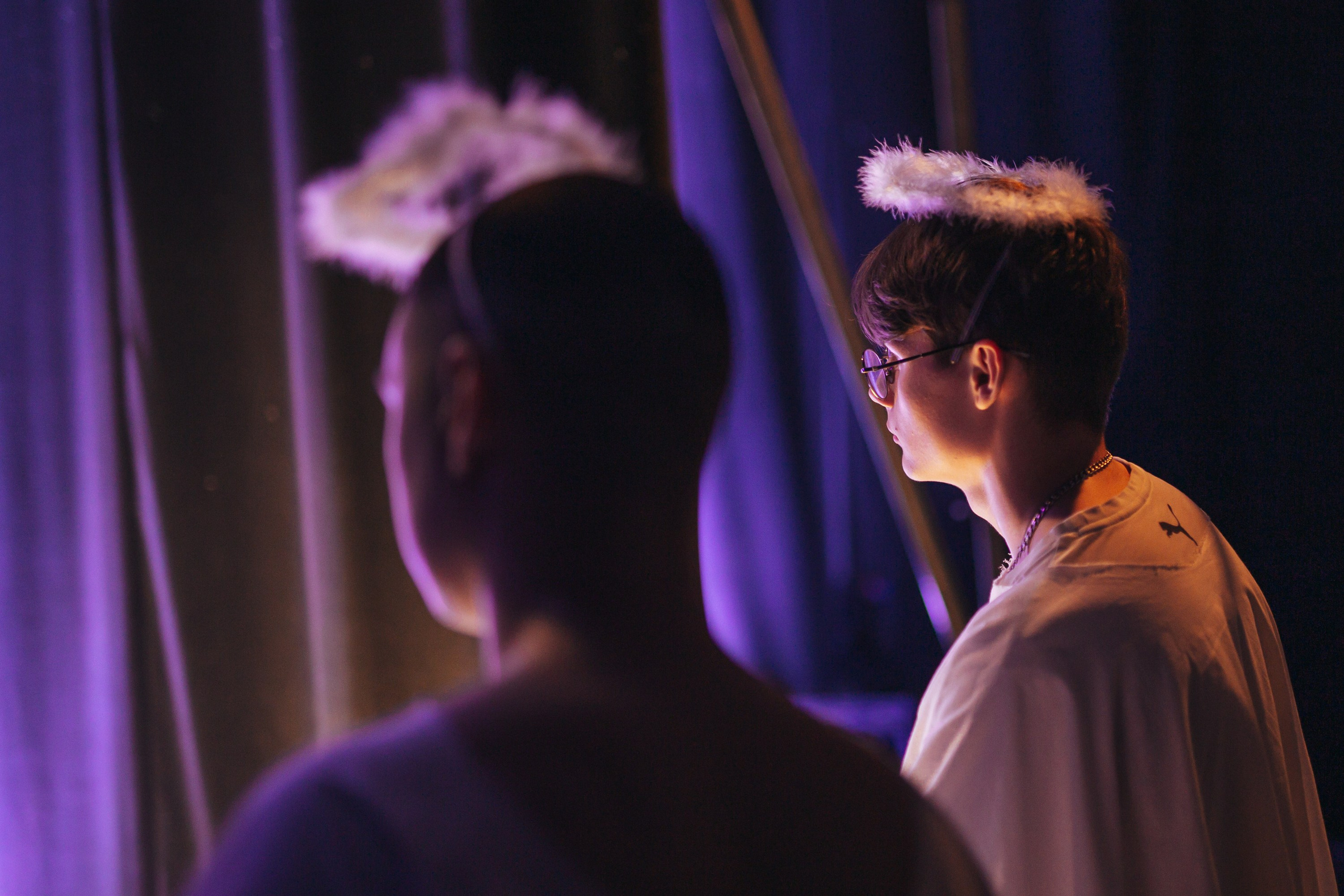 Закулисье Первой лиги КВН в Перми – бэкстэйдж фото. Репортажный фотограф в Перми Денис Голдобин