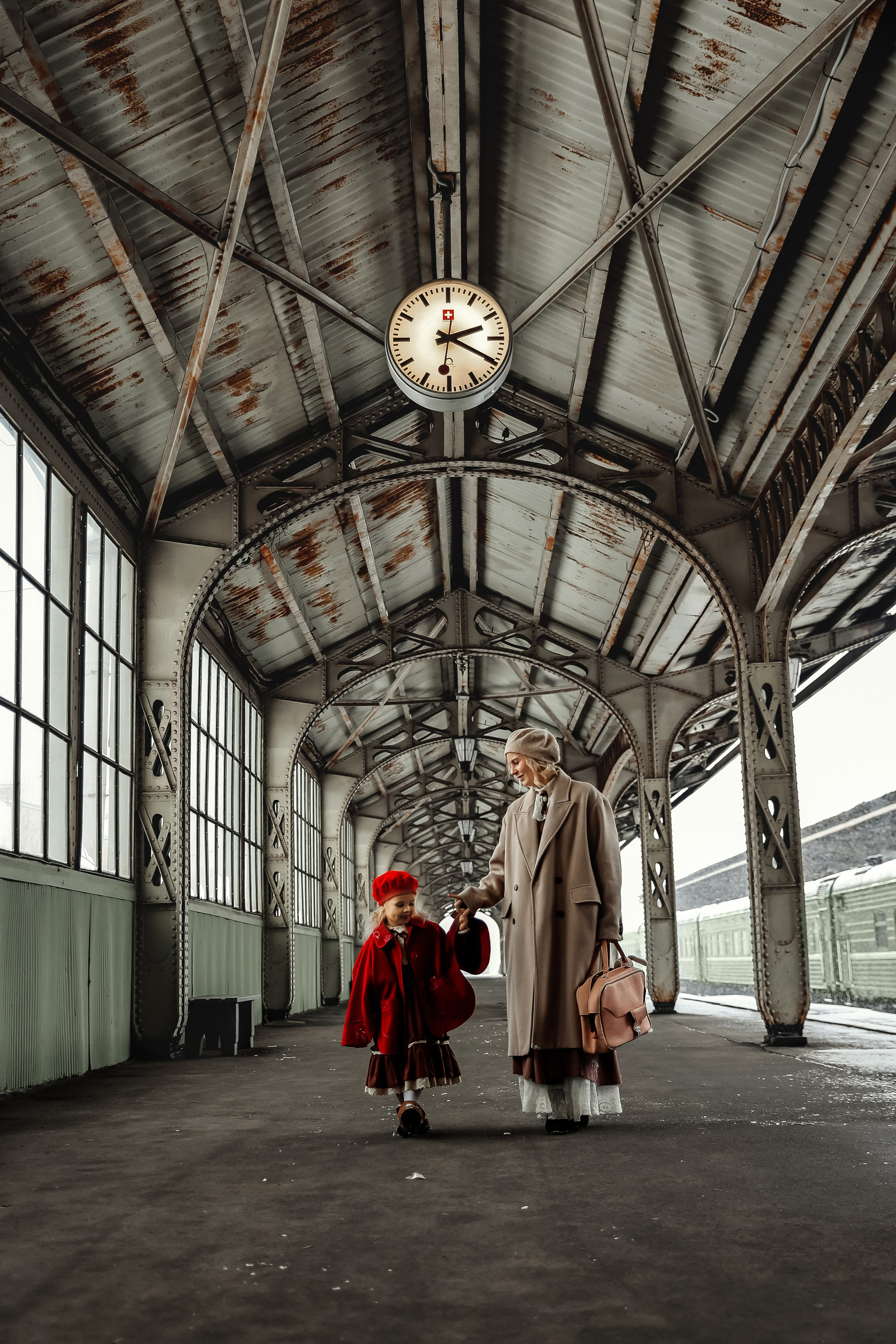 Ретро съемка на Витебском вокзале. Фотограф — Татьяна Кириллова, г. Санкт-Петербург