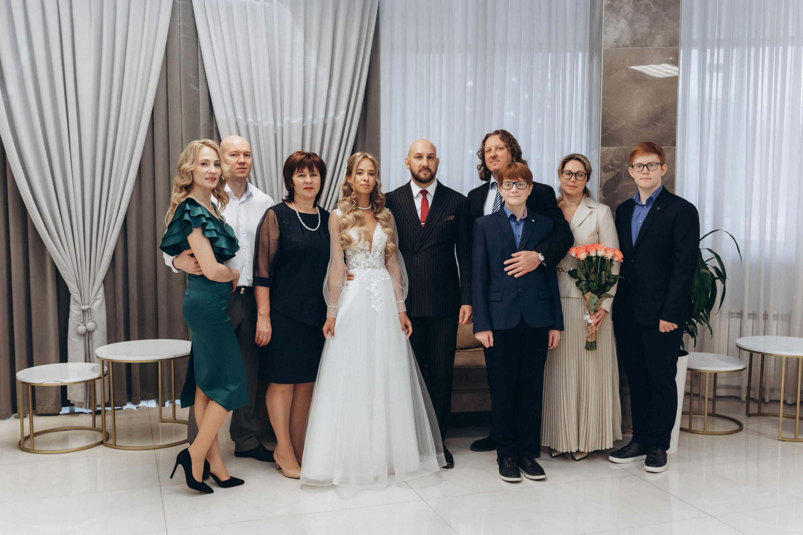 Утро и роспись Виктора и Марии. Ваш фотограф в Одинцовском районе и Москве