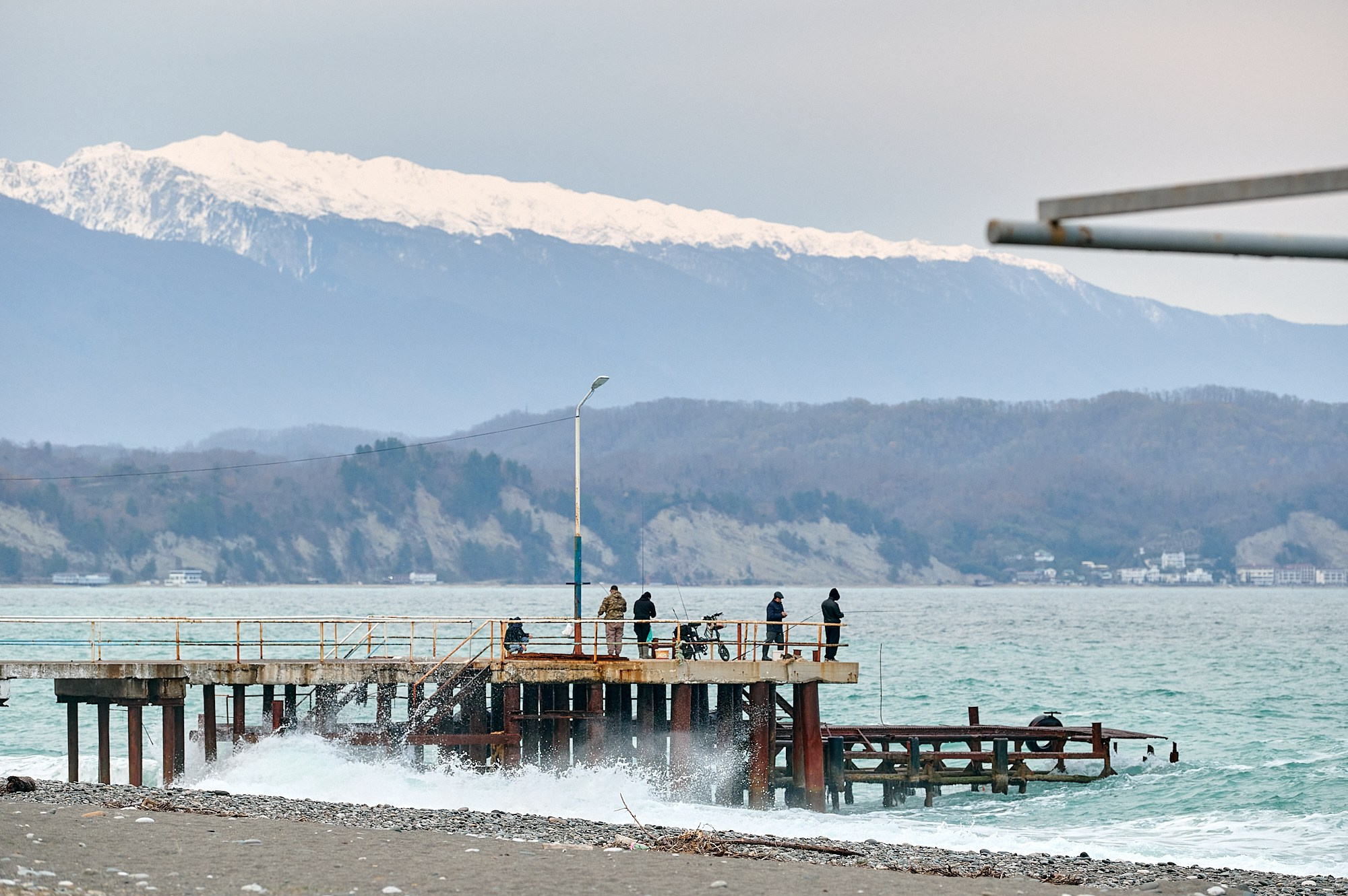 Пицунда, Абхазия. Декабрь 2024. Фотографии отовсюду и обо всем