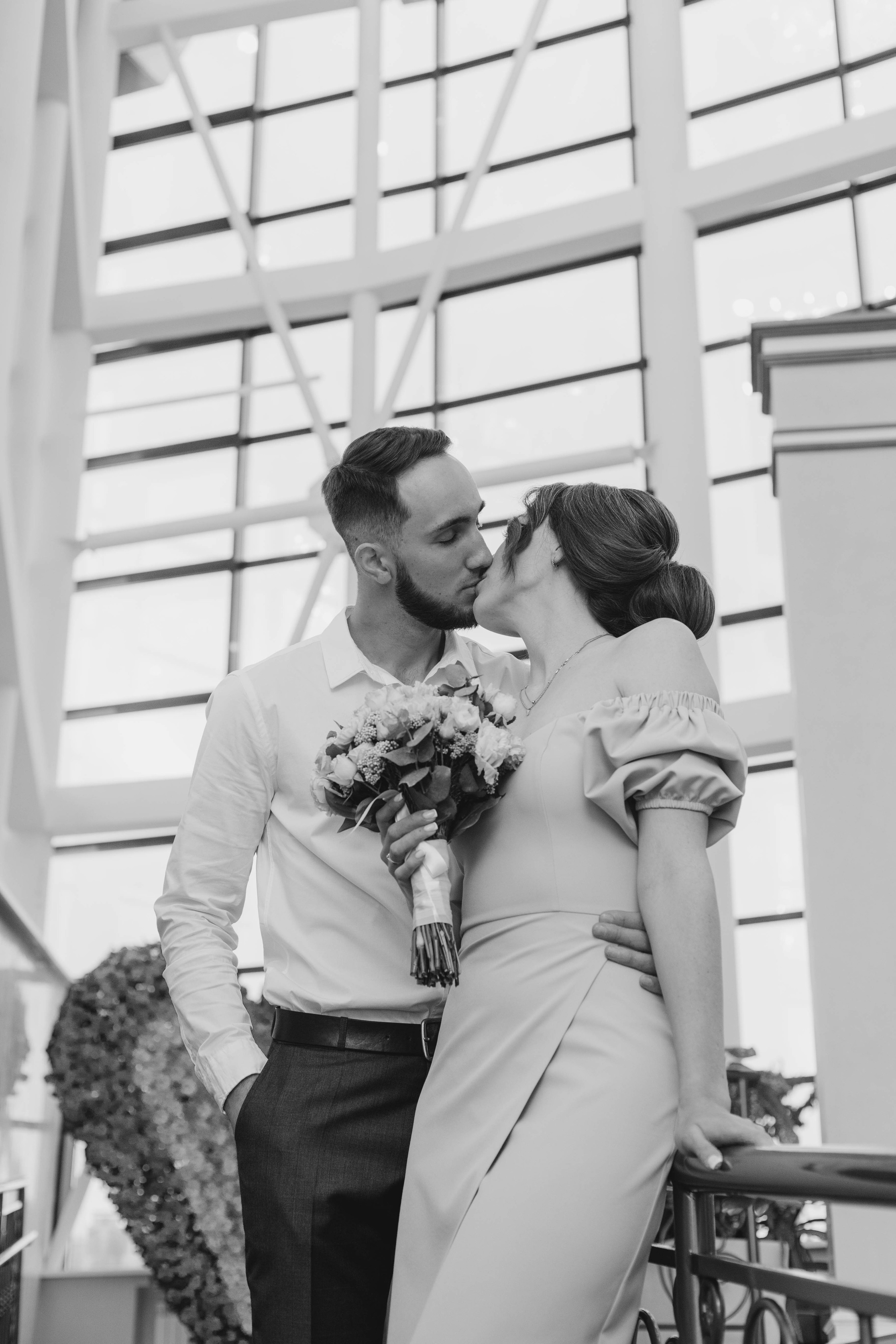 Дима и Адель. Неторжественная роспись и прогулка. Фотограф Мария Новоселова. Сургут