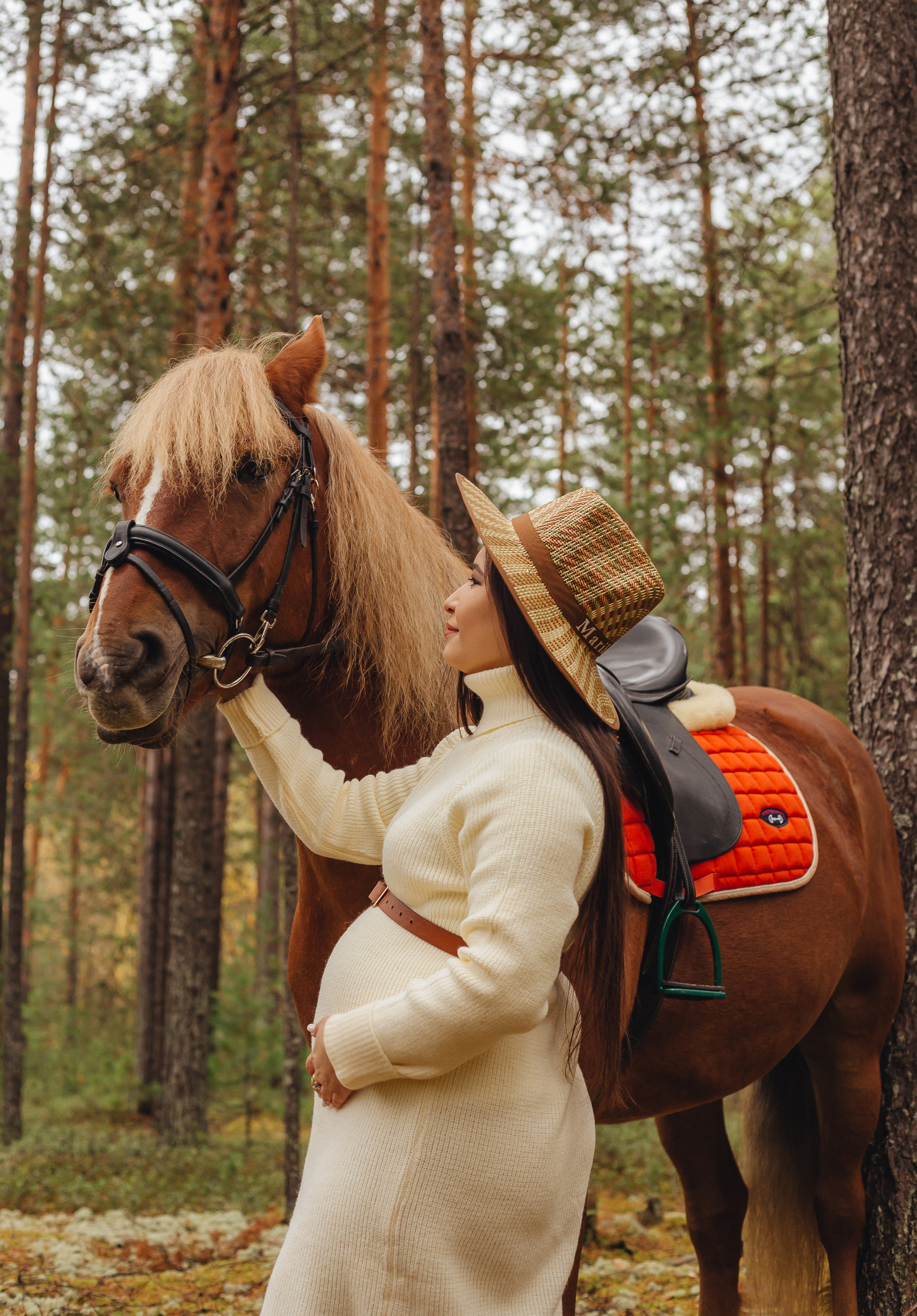 Прогулка с лошадью. Фотограф Мария Новоселова. Сургут