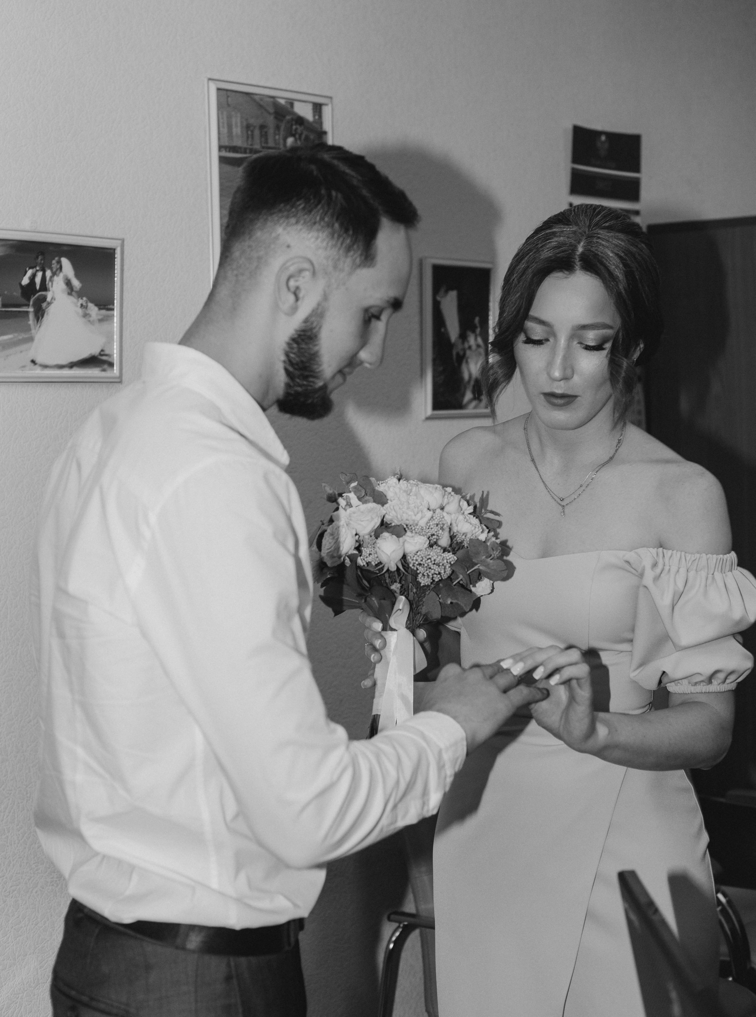 Дима и Адель. Неторжественная роспись и прогулка. Фотограф Мария Новоселова. Сургут