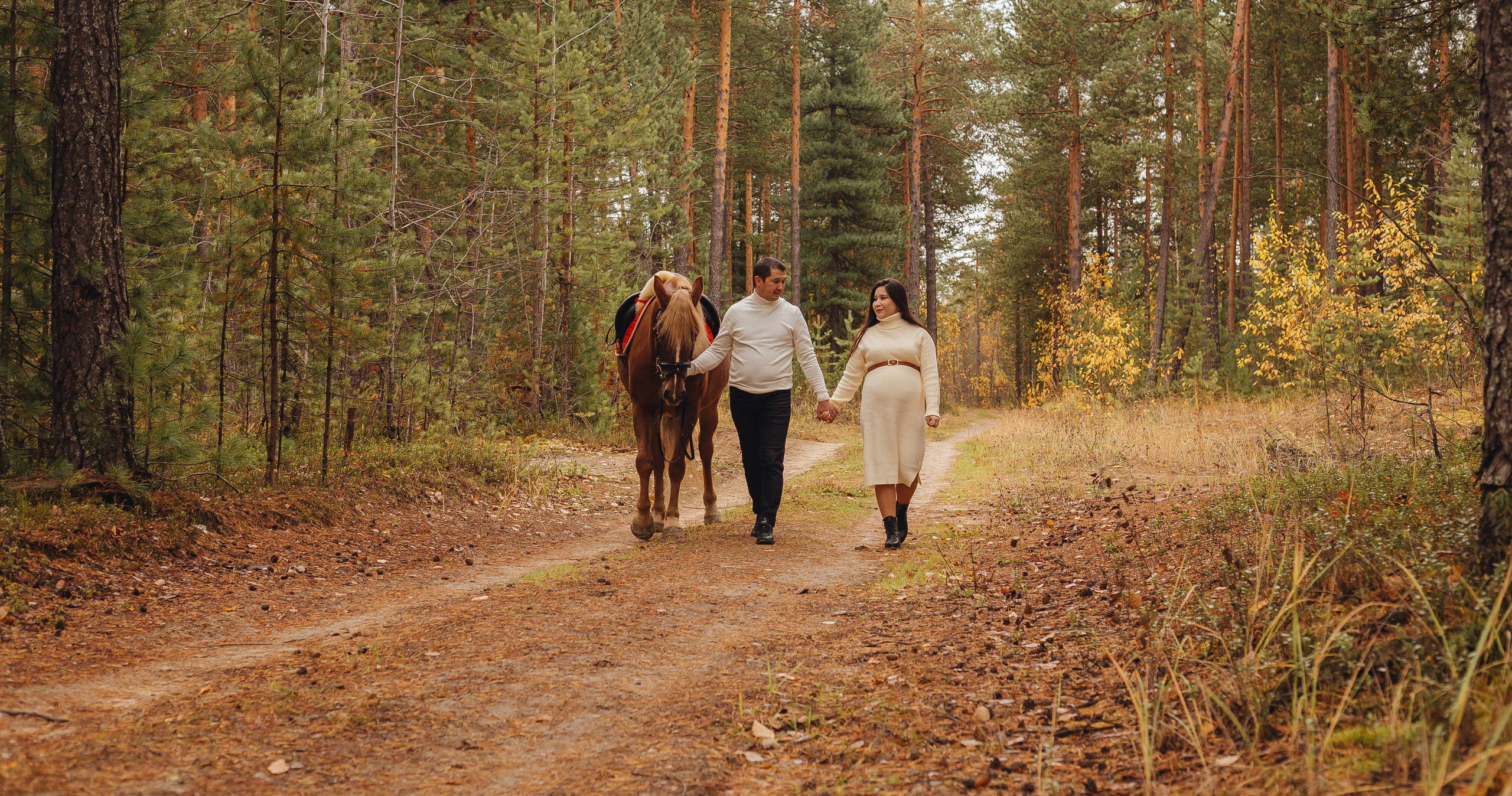 Прогулка с лошадью. Фотограф Мария Новоселова. Сургут