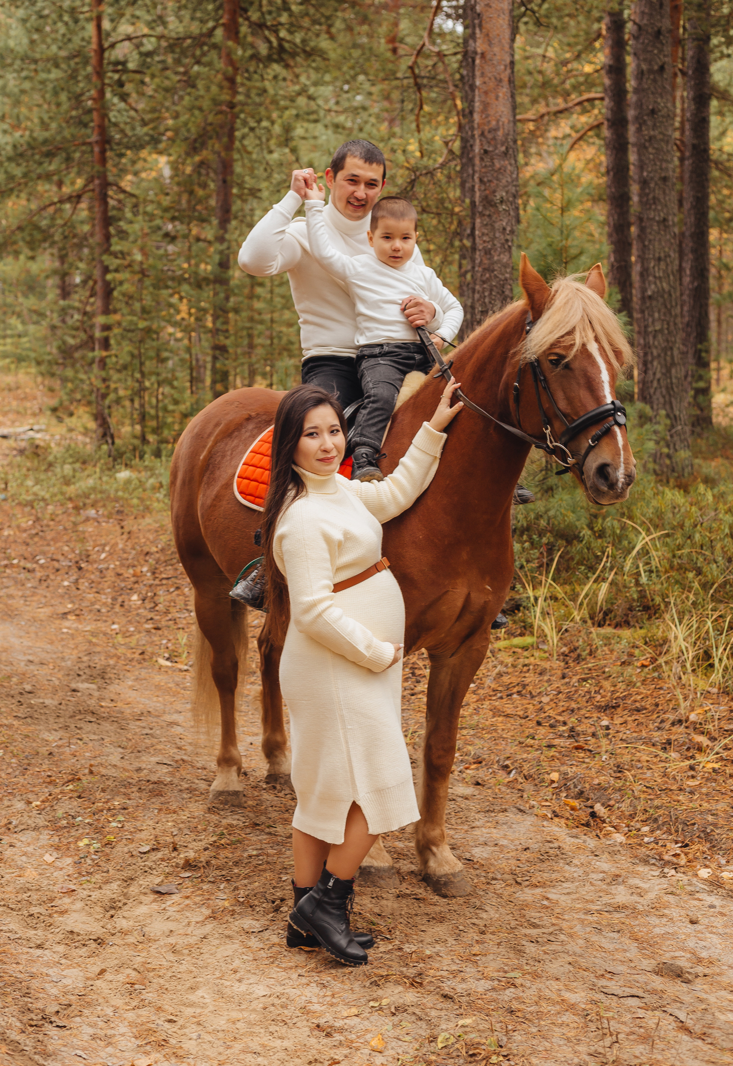 Прогулка с лошадью. Фотограф Мария Новоселова. Сургут