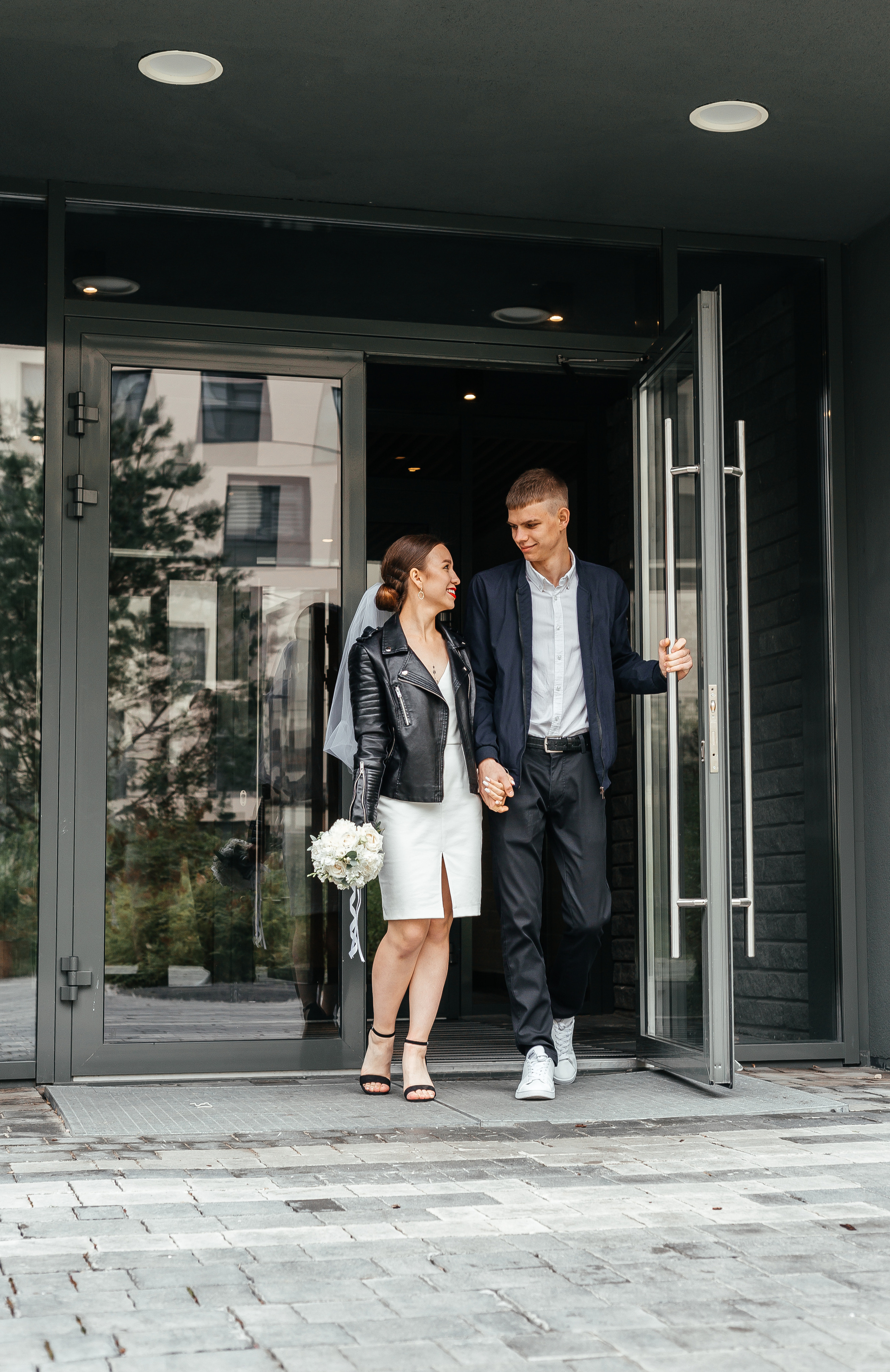 Саша и Элина. Прогулка. Новин квартал. Фотограф Мария Новоселова. Сургут