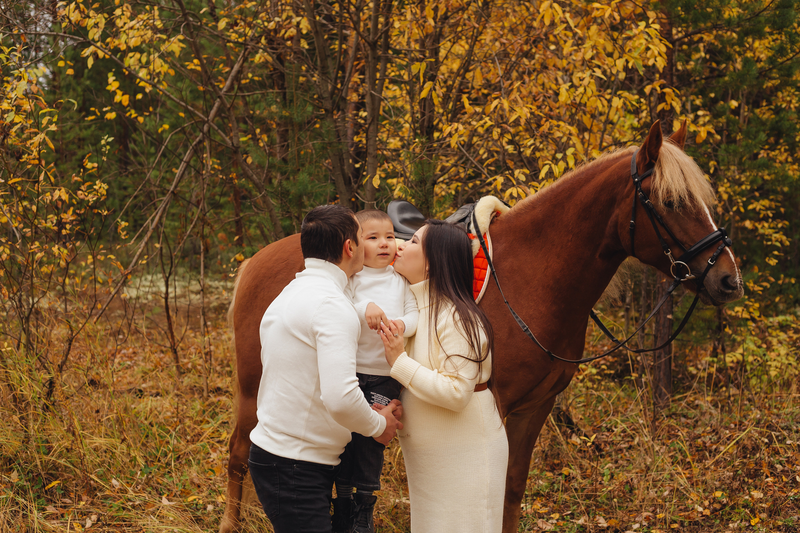 Прогулка с лошадью. Фотограф Мария Новоселова. Сургут
